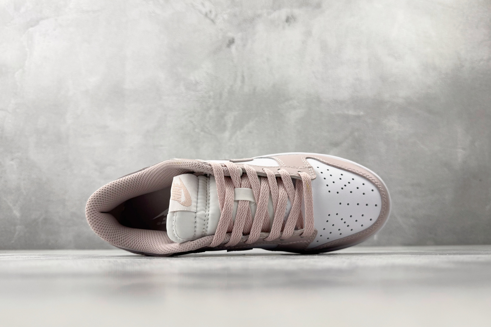 Nike Dunk Low 粉白 IM6572-103-Top High Quatity Cheap Sneakers Fashion Clothing Clothes Bags handbags Shoes of all Brand wholesale With The best Quality And Beautiful Price from China Factory Chinese suppliers wholesaler seller Nike Dunk Low 粉白 IM6572-103
