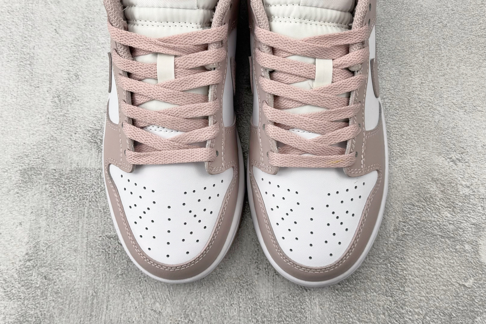Nike Dunk Low 粉白 IM6572-103-Top High Quatity Cheap Sneakers Fashion Clothing Clothes Bags handbags Shoes of all Brand wholesale With The best Quality And Beautiful Price from China Factory Chinese suppliers wholesaler seller Nike Dunk Low 粉白 IM6572-103