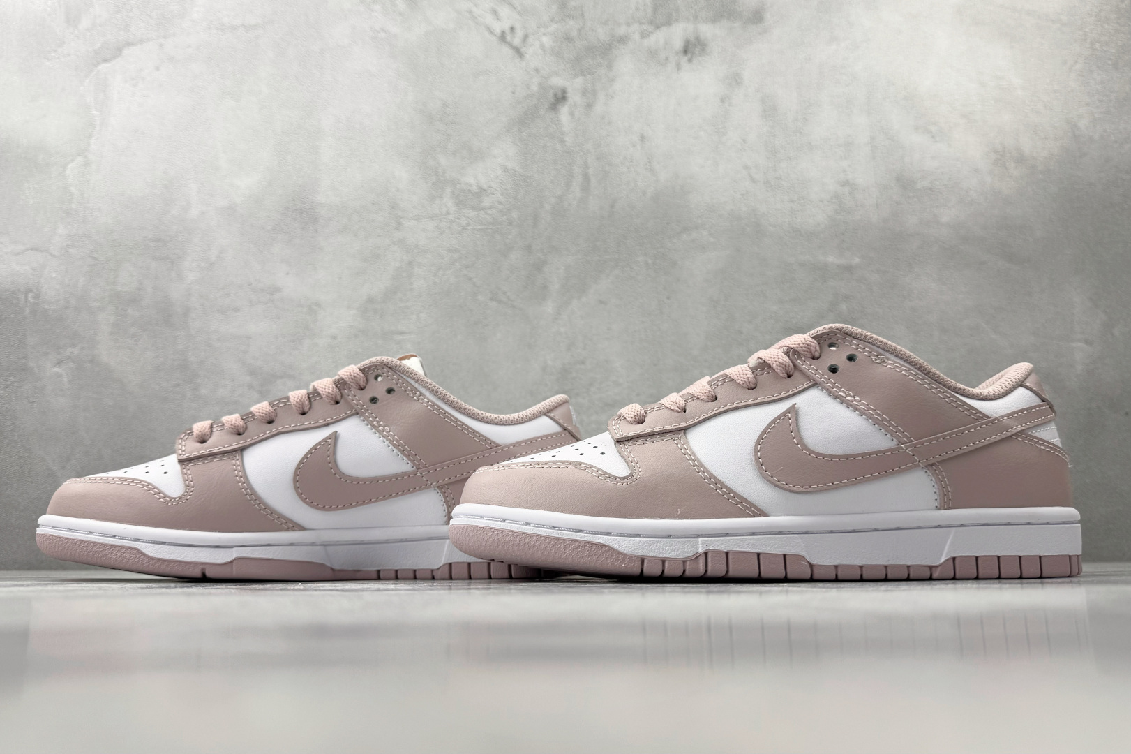 Nike Dunk Low 粉白 IM6572-103-Top High Quatity Cheap Sneakers Fashion Clothing Clothes Bags handbags Shoes of all Brand wholesale With The best Quality And Beautiful Price from China Factory Chinese suppliers wholesaler seller Nike Dunk Low 粉白 IM6572-103