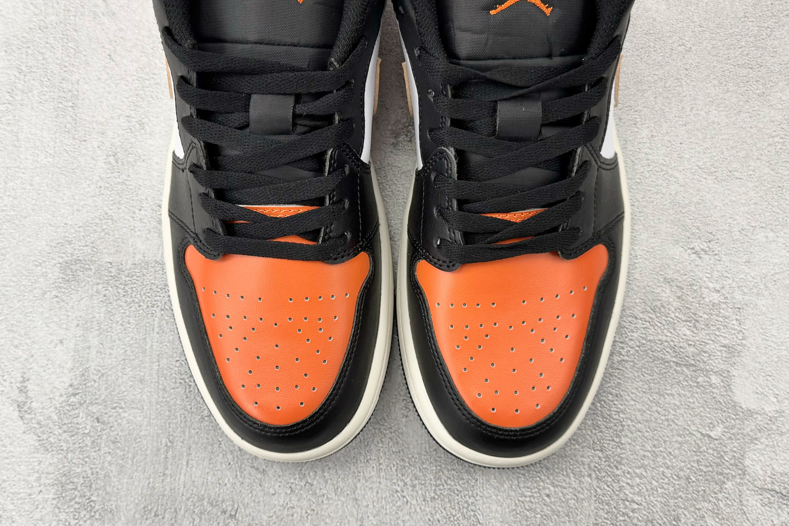 平台爆款 Jordan Air Jordan 1 黑橙 553558-081