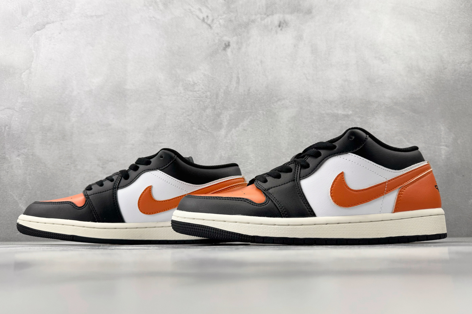 平台爆款 Jordan Air Jordan 1 黑橙 553558-081