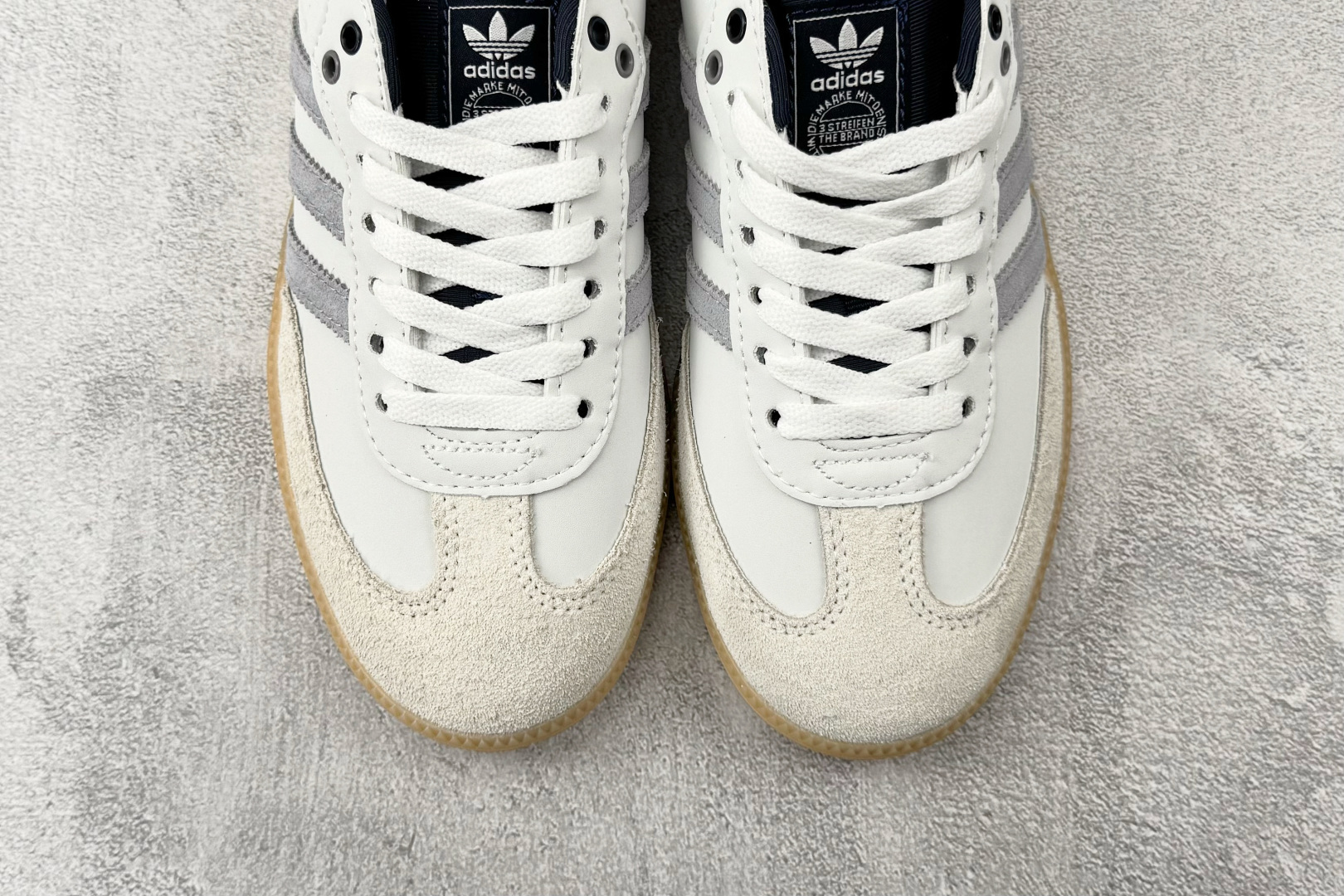 出口订单 adidas originals SAMBA 晶白 KJ7305-Top High Quatity Cheap Sneakers Fashion Clothing Clothes Bags handbags Shoes of all Brand wholesale With The best Quality And Beautiful Price from China Factory Chinese suppliers wholesaler seller 出口订单 adidas originals SAMBA 晶白 KJ7305