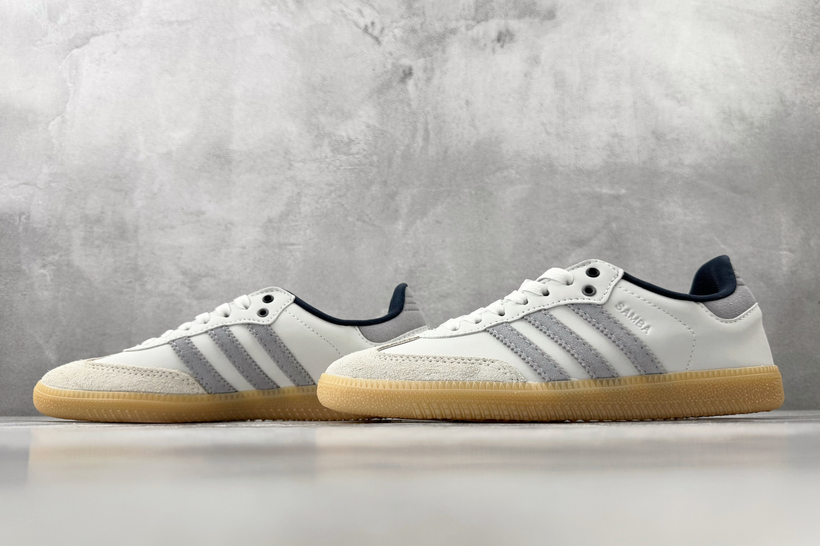 出口订单 adidas originals SAMBA 晶白 KJ7305-Top High Quatity Cheap Sneakers Fashion Clothing Clothes Bags handbags Shoes of all Brand wholesale With The best Quality And Beautiful Price from China Factory Chinese suppliers wholesaler seller 出口订单 adidas originals SAMBA 晶白 KJ7305