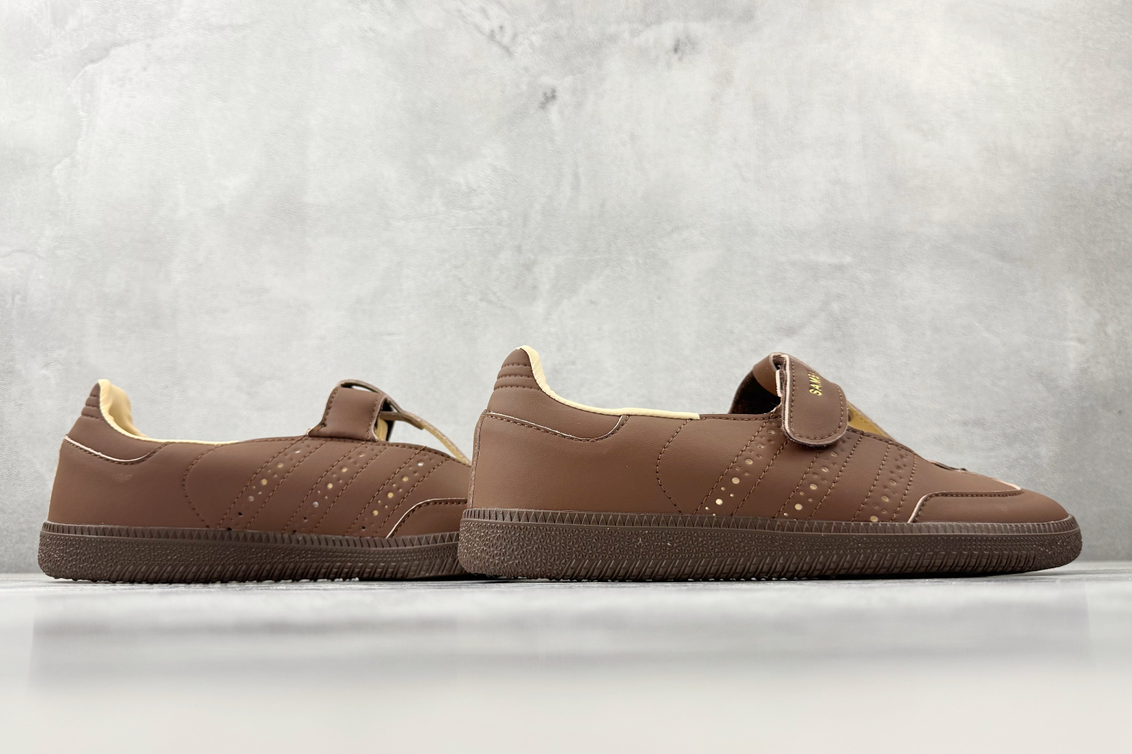 出口订单 adidas originals Samba Jane 棕色 HP7130-Top High Quatity Cheap Sneakers Fashion Clothing Clothes Bags handbags Shoes of all Brand wholesale With The best Quality And Beautiful Price from China Factory Chinese suppliers wholesaler seller 出口订单 adidas originals Samba Jane 棕色 HP7130