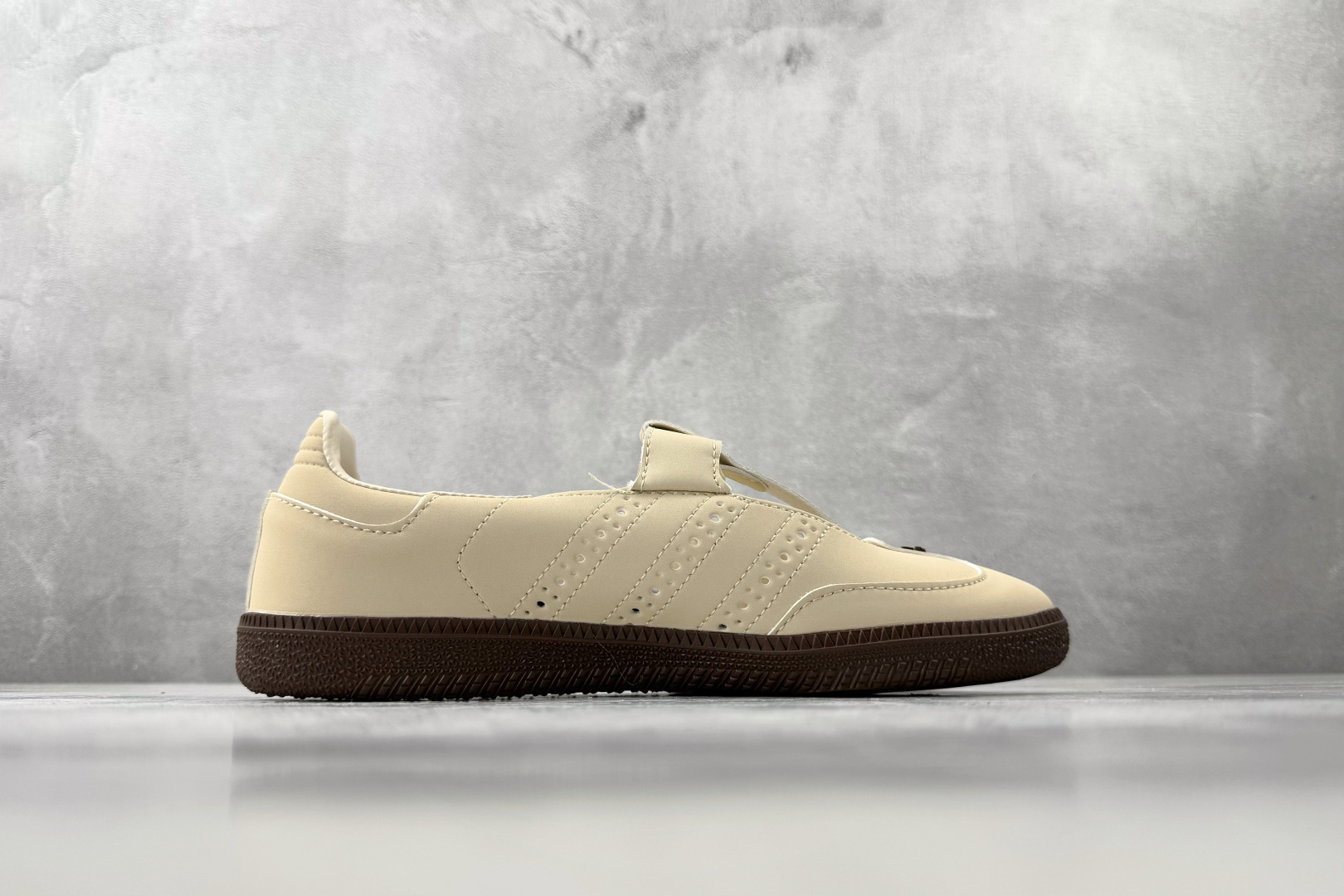 出口订单 adidas originals Samba Jane 米色 KJ3969-Top High Quatity Cheap Sneakers Fashion Clothing Clothes Bags handbags Shoes of all Brand wholesale With The best Quality And Beautiful Price from China Factory Chinese suppliers wholesaler seller 出口订单 adidas originals Samba Jane 米色 KJ3969