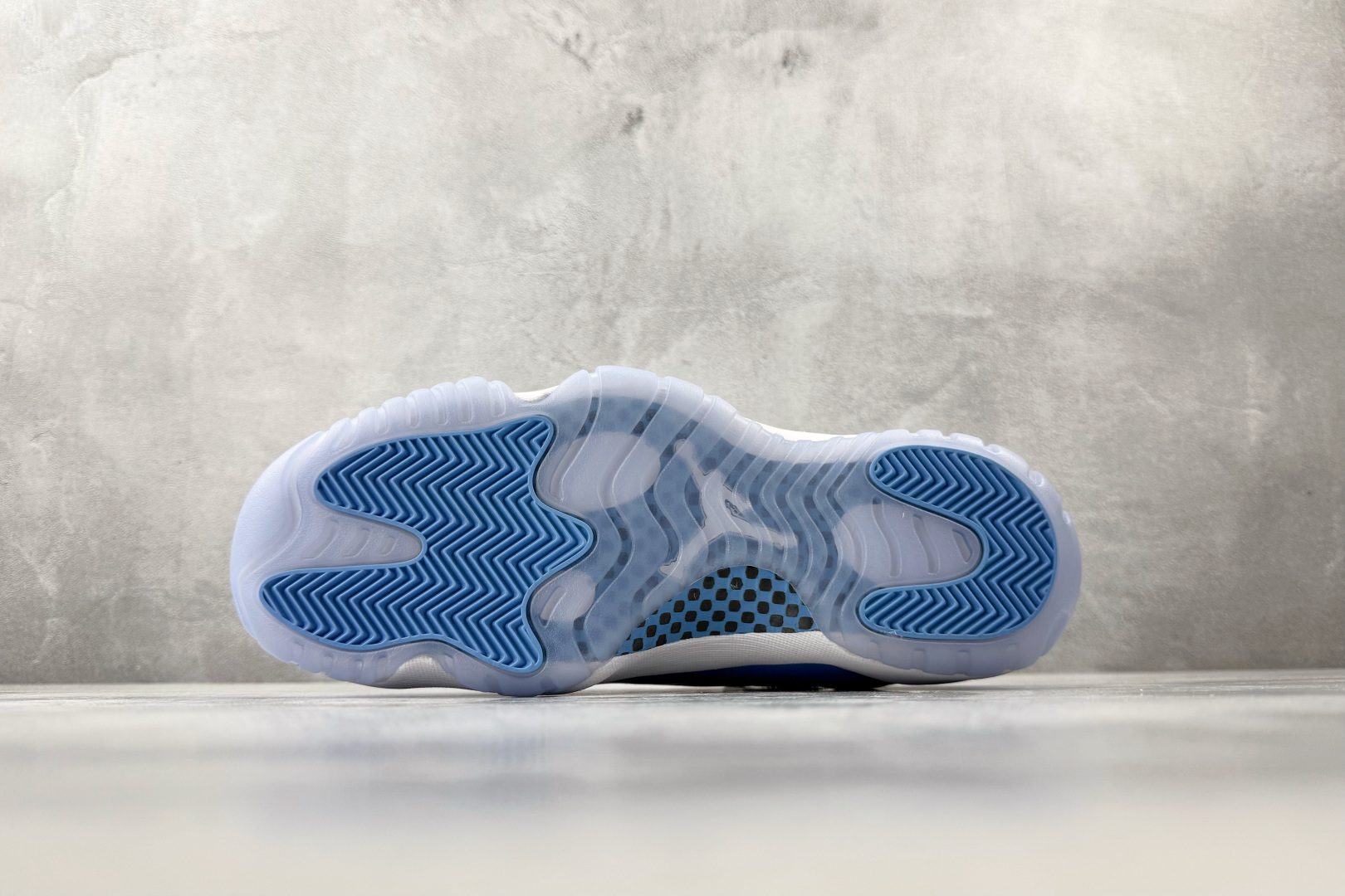 口碑神作 Jordan Air Jordan 11 RETRO 白蓝 FV5104-100-Top High Quatity Cheap Sneakers Fashion Clothing Clothes Bags handbags Shoes of all Brand wholesale With The best Quality And Beautiful Price from China Factory Chinese suppliers wholesaler seller 口碑神作 Jordan Air Jordan 11 RETRO 白蓝 FV5104-100