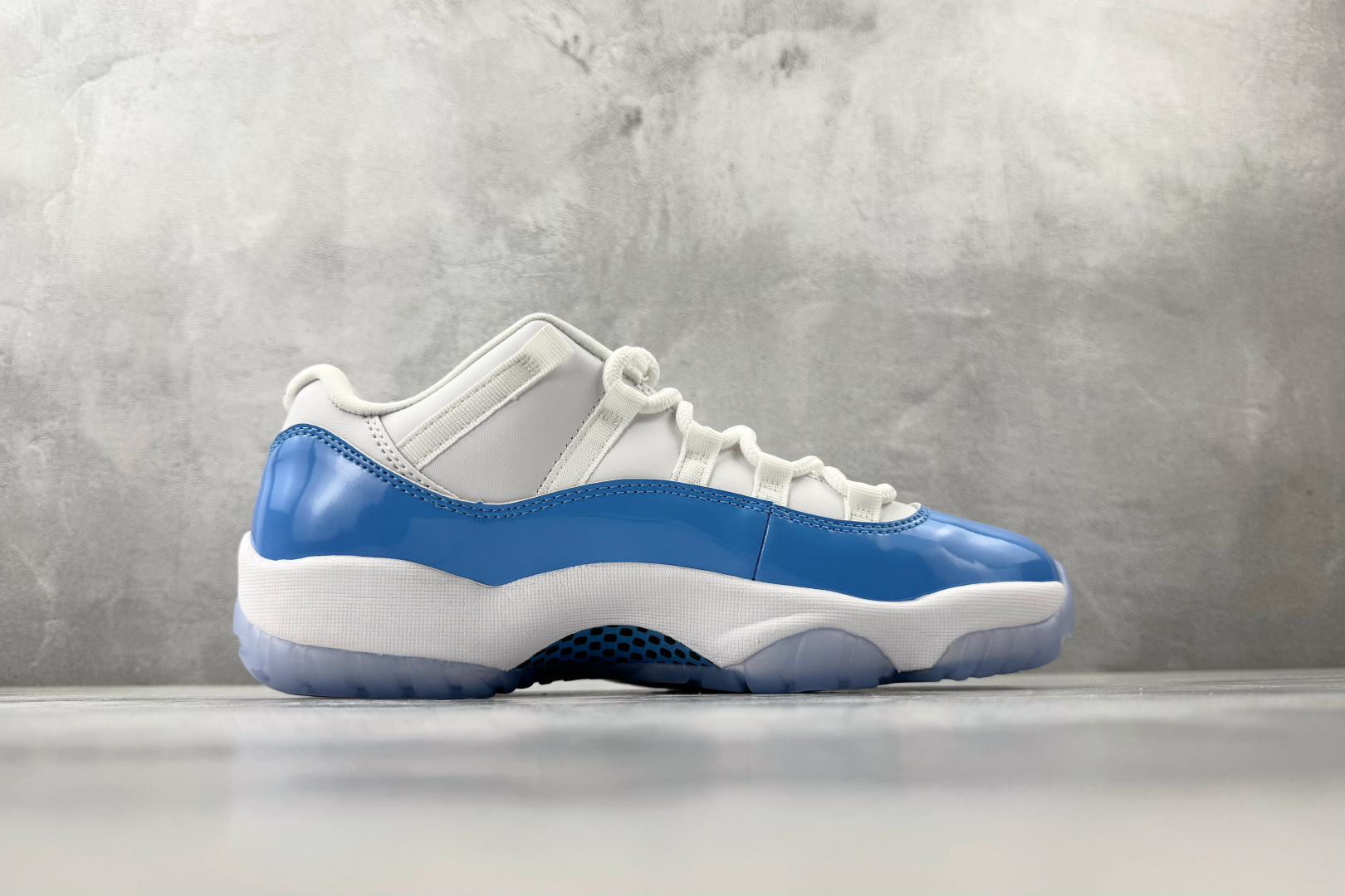 口碑神作 Jordan Air Jordan 11 RETRO 白蓝 FV5104-100-Top High Quatity Cheap Sneakers Fashion Clothing Clothes Bags handbags Shoes of all Brand wholesale With The best Quality And Beautiful Price from China Factory Chinese suppliers wholesaler seller 口碑神作 Jordan Air Jordan 11 RETRO 白蓝 FV5104-100