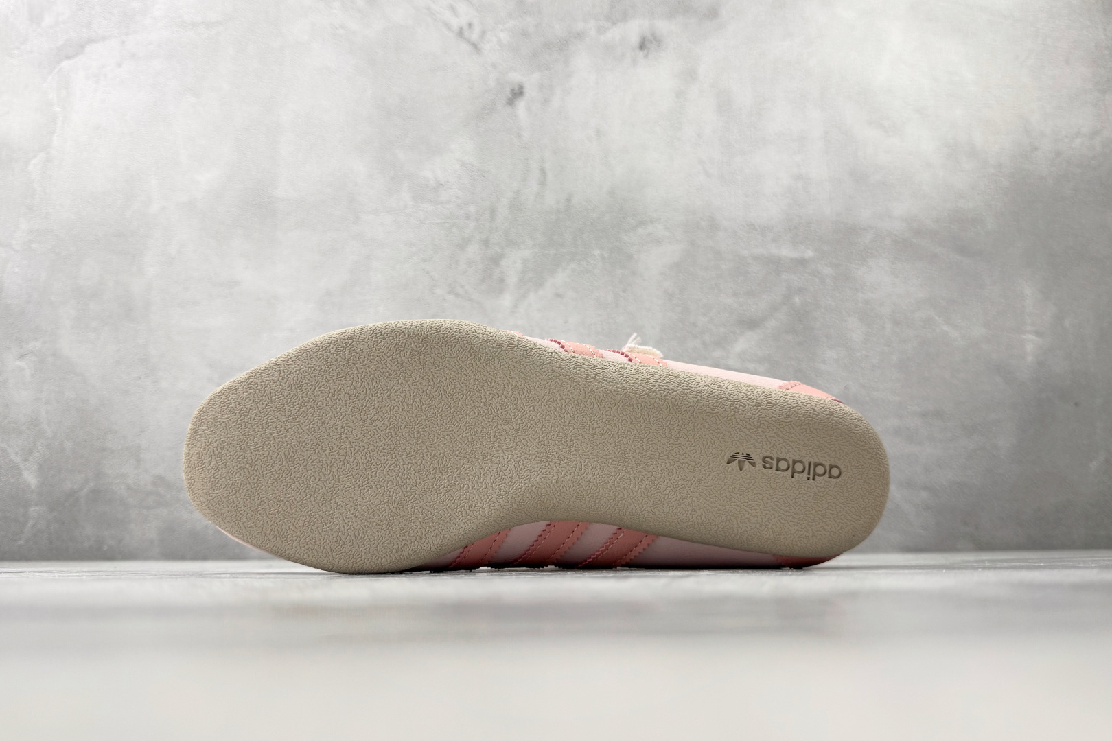 出口订单 adidas originals Tokyo MJ 粉色 KI3027-Top High Quatity Cheap Sneakers Fashion Clothing Clothes Bags handbags Shoes of all Brand wholesale With The best Quality And Beautiful Price from China Factory Chinese suppliers wholesaler seller 出口订单 adidas originals Tokyo MJ 粉色 KI3027