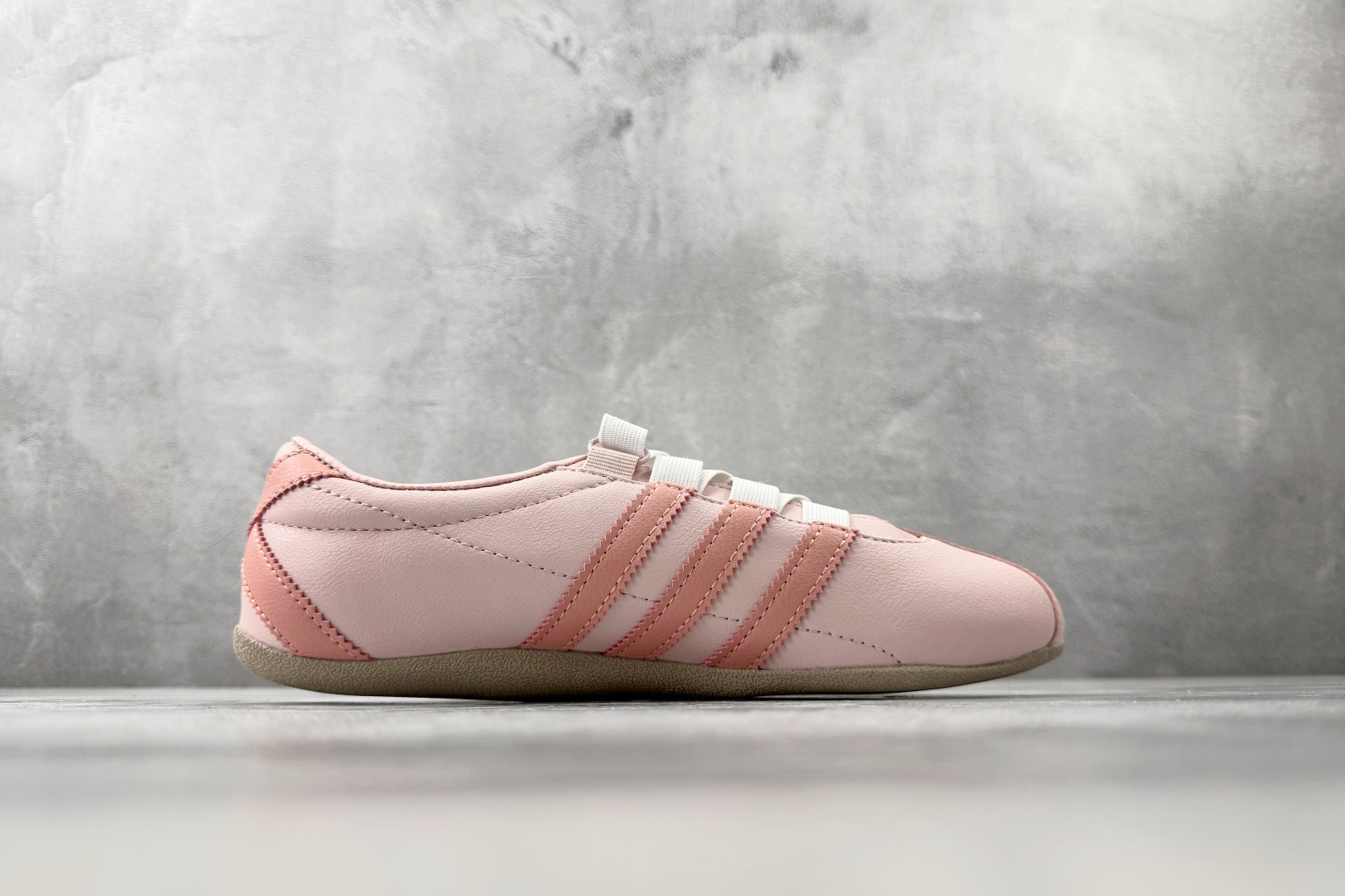 出口订单 adidas originals Tokyo MJ 粉色 KI3027-Top High Quatity Cheap Sneakers Fashion Clothing Clothes Bags handbags Shoes of all Brand wholesale With The best Quality And Beautiful Price from China Factory Chinese suppliers wholesaler seller 出口订单 adidas originals Tokyo MJ 粉色 KI3027