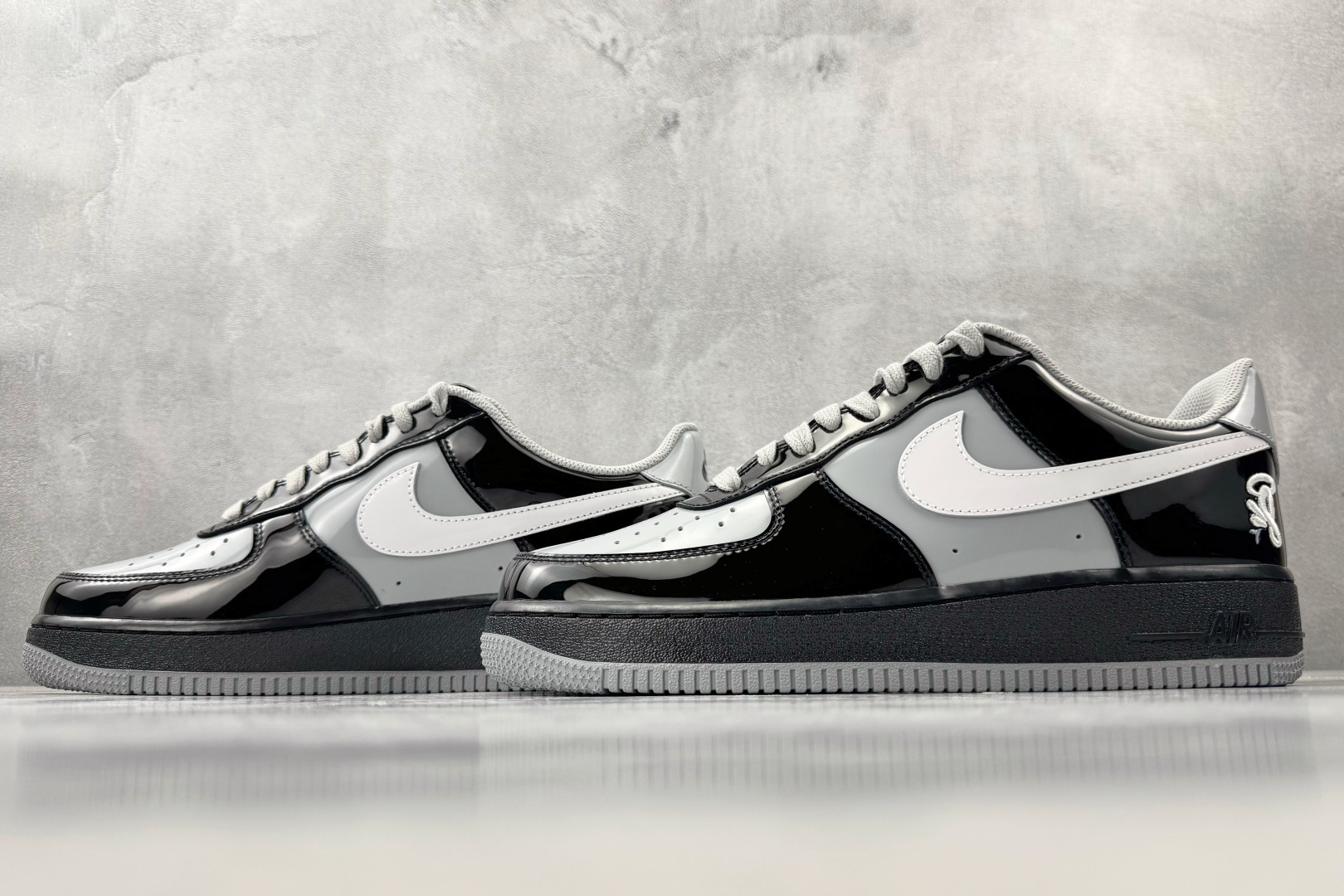 顶级完美复刻 Nike × Central Cee Air Force 1 '07 黑白灰 IO9974-010-Top High Quatity Cheap Sneakers Fashion Clothing Clothes Bags handbags Shoes of all Brand wholesale With The best Quality And Beautiful Price from China Factory Chinese suppliers wholesaler seller 顶级完美复刻 Nike × Central Cee Air Force 1 '07 黑白灰 IO9974-010