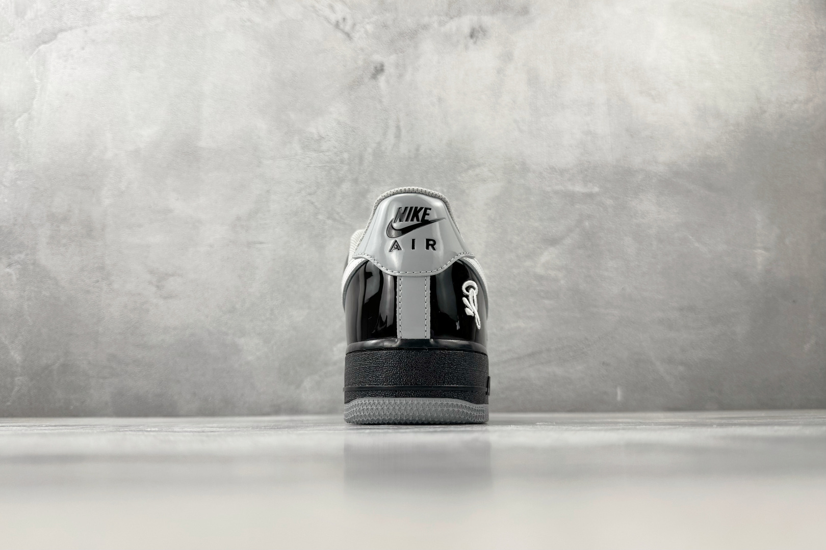 顶级完美复刻 Nike × Central Cee Air Force 1 '07 黑白灰 IO9974-010-Top High Quatity Cheap Sneakers Fashion Clothing Clothes Bags handbags Shoes of all Brand wholesale With The best Quality And Beautiful Price from China Factory Chinese suppliers wholesaler seller 顶级完美复刻 Nike × Central Cee Air Force 1 '07 黑白灰 IO9974-010