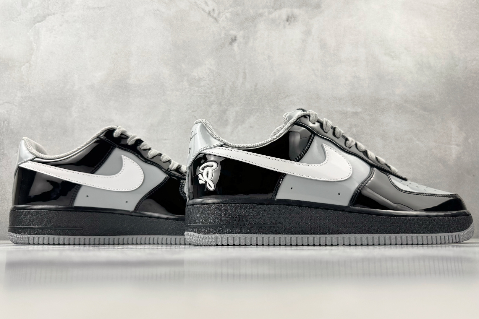 顶级完美复刻 Nike × Central Cee Air Force 1 '07 黑白灰 IO9974-010-Top High Quatity Cheap Sneakers Fashion Clothing Clothes Bags handbags Shoes of all Brand wholesale With The best Quality And Beautiful Price from China Factory Chinese suppliers wholesaler seller 顶级完美复刻 Nike × Central Cee Air Force 1 '07 黑白灰 IO9974-010
