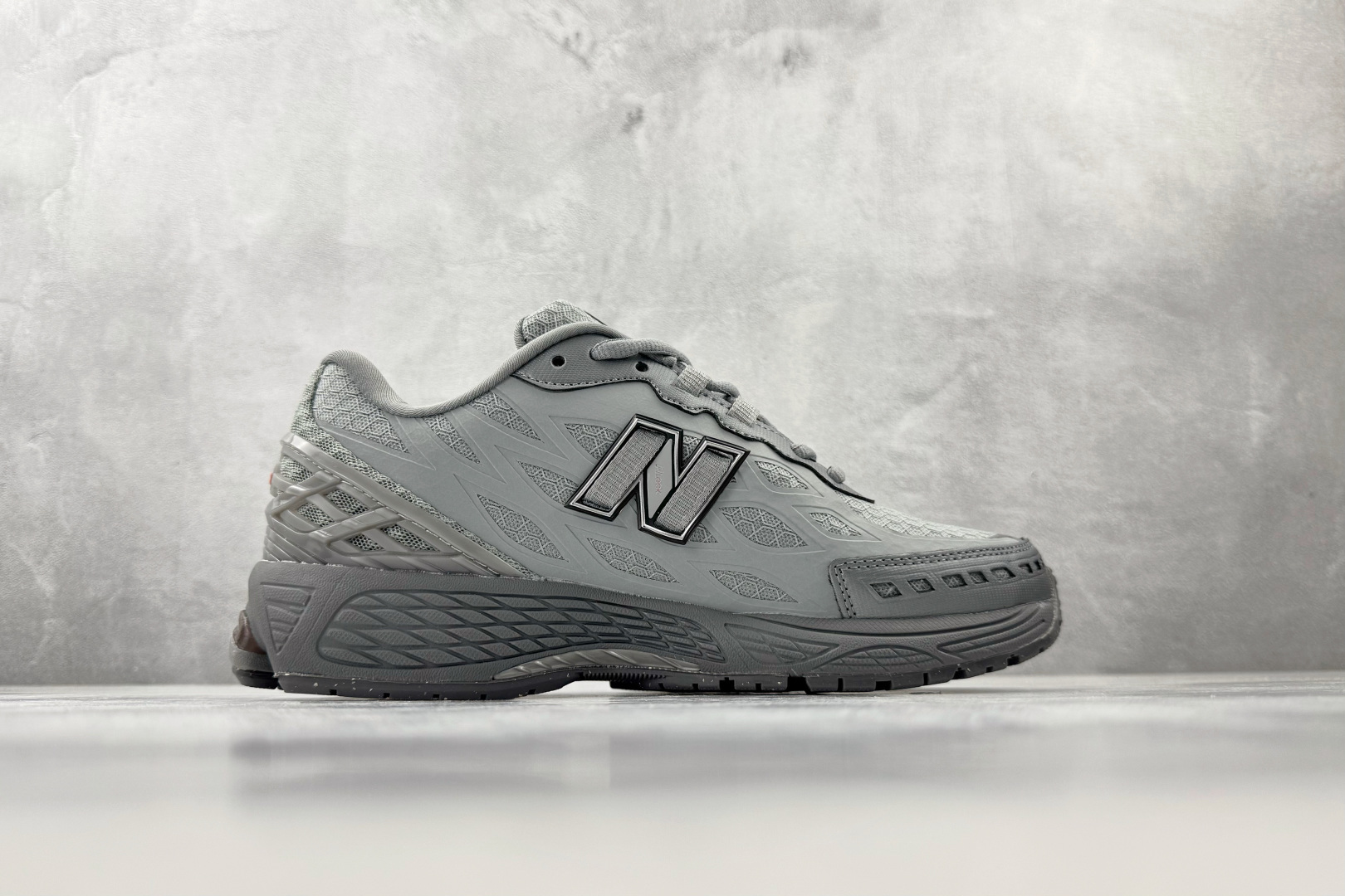 纯原出品 New Balance 1906 灰色 U190656T-Top High Quatity Cheap Sneakers Fashion Clothing Clothes Bags handbags Shoes of all Brand wholesale With The best Quality And Beautiful Price from China Factory Chinese suppliers wholesaler seller 纯原出品 New Balance 1906 灰色 U190656T
