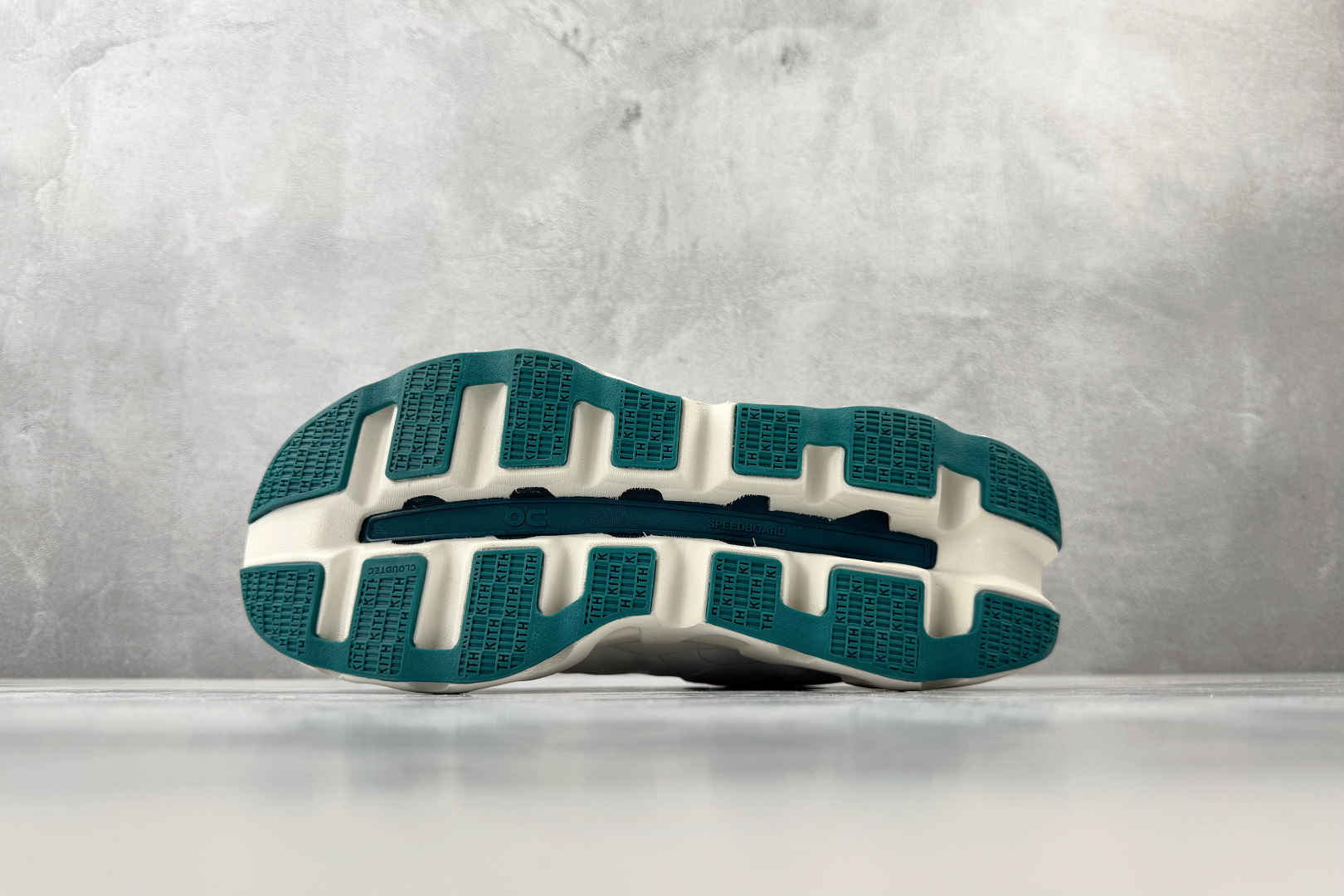 On × KITH K-Tech 1 白绿 3WG1070-Top High Quatity Cheap Sneakers Fashion Clothing Clothes Bags handbags Shoes of all Brand wholesale With The best Quality And Beautiful Price from China Factory Chinese suppliers wholesaler seller On × KITH K-Tech 1 白绿 3WG1070