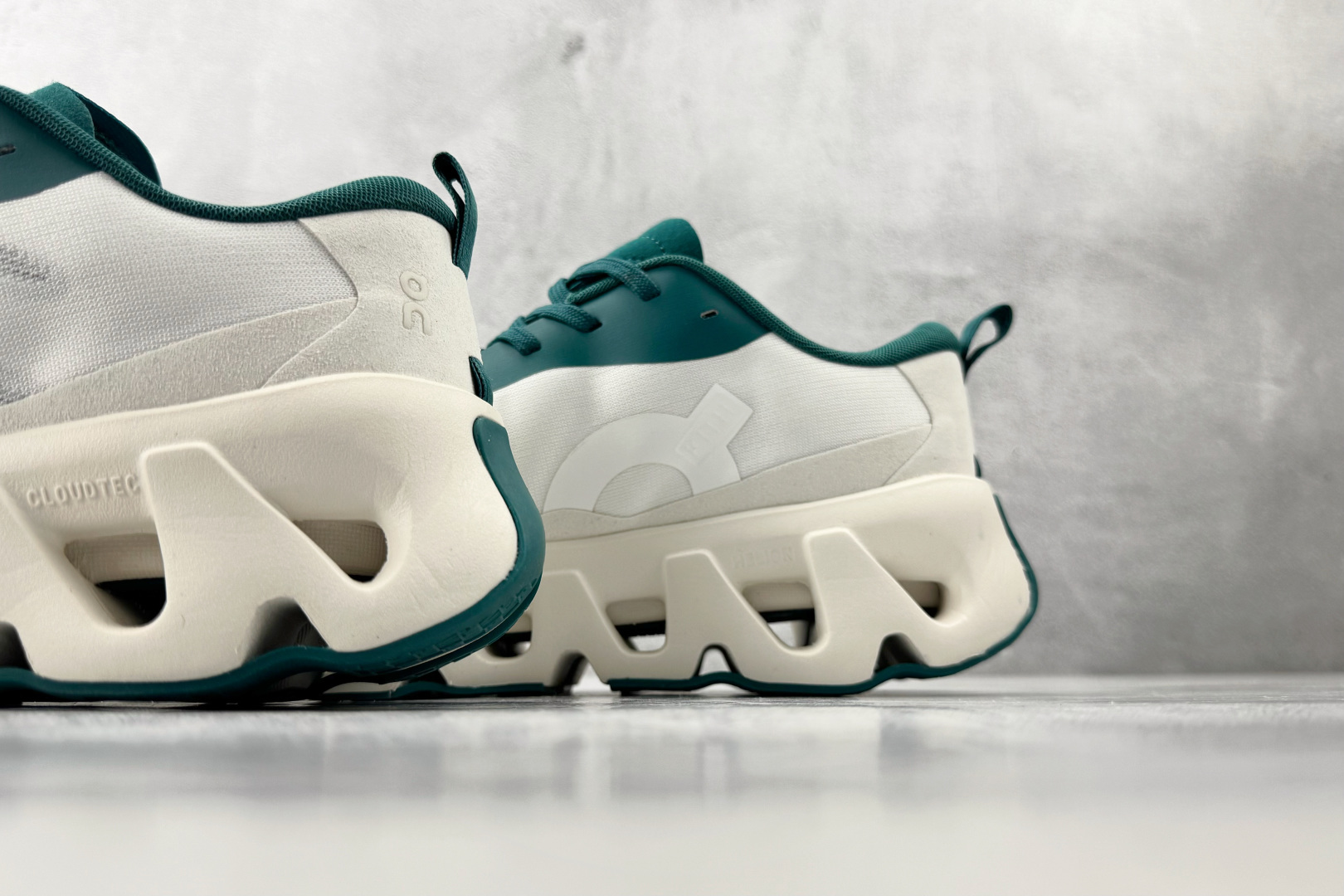 On × KITH K-Tech 1 白绿 3WG1070-Top High Quatity Cheap Sneakers Fashion Clothing Clothes Bags handbags Shoes of all Brand wholesale With The best Quality And Beautiful Price from China Factory Chinese suppliers wholesaler seller On × KITH K-Tech 1 白绿 3WG1070