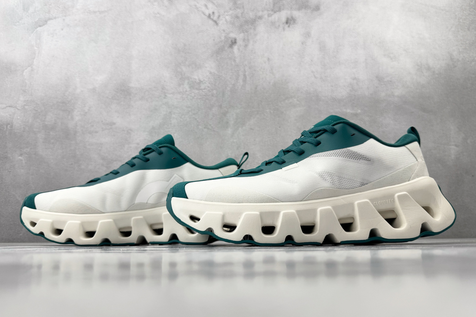 On × KITH K-Tech 1 白绿 3WG1070-Top High Quatity Cheap Sneakers Fashion Clothing Clothes Bags handbags Shoes of all Brand wholesale With The best Quality And Beautiful Price from China Factory Chinese suppliers wholesaler seller On × KITH K-Tech 1 白绿 3WG1070
