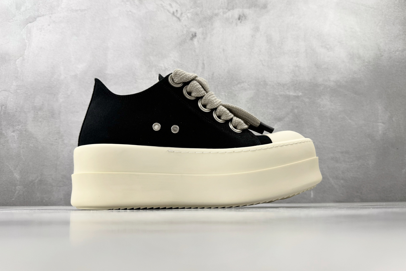 Rick Owens DRKSHDW TEMPLE MEGA BUMBOLACE 黑色 DU01F4851DOW-2911-Top High Quatity Cheap Sneakers Fashion Clothing Clothes Bags handbags Shoes of all Brand wholesale With The best Quality And Beautiful Price from China Factory Chinese suppliers wholesaler seller Rick Owens DRKSHDW TEMPLE MEGA BUMBOLACE 黑色 DU01F4851DOW-2911