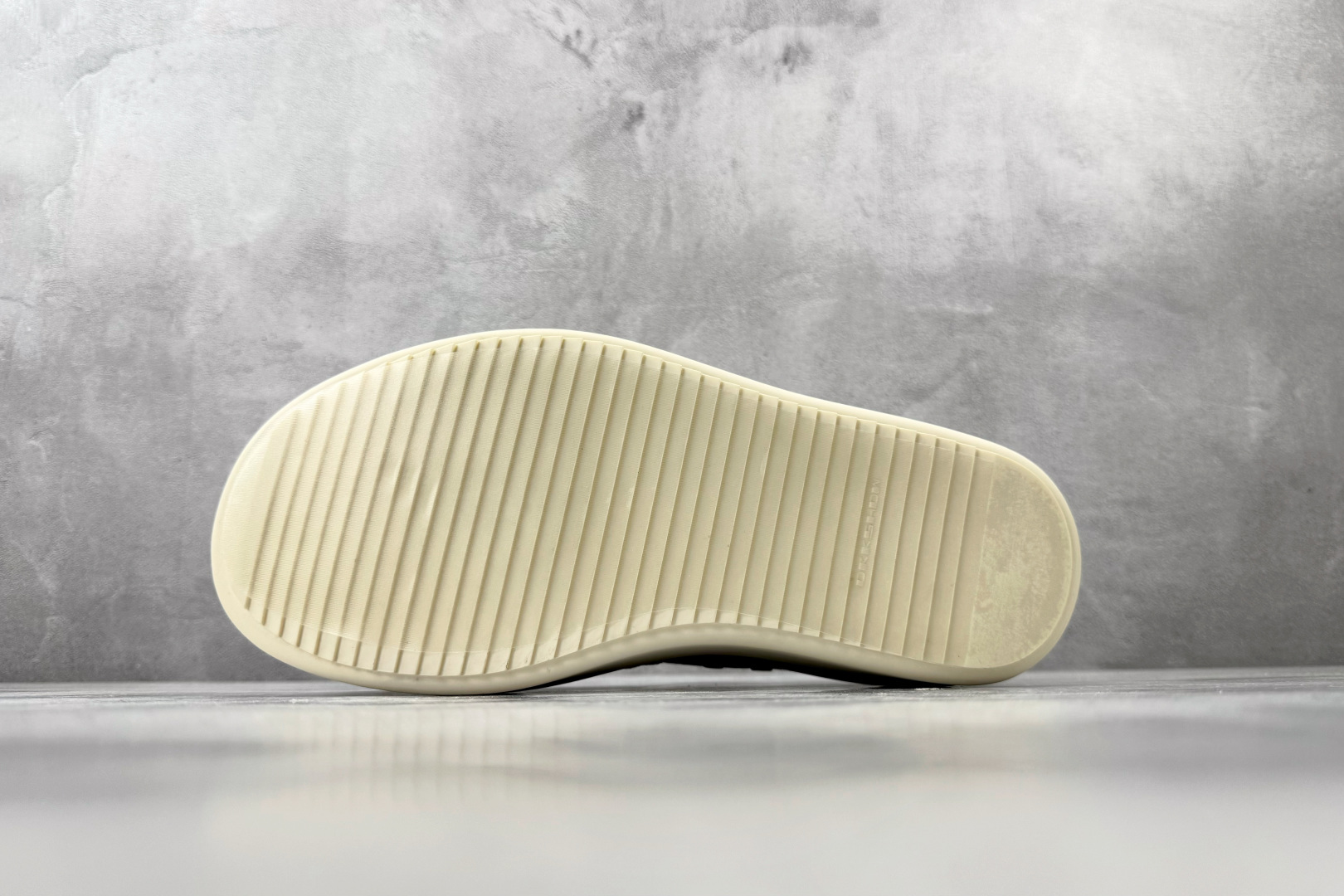 Rick Owens DRKSHDW TEMPLE MEGA BUMBOLACE 黑色 DU01F4851DOW-2911-Top High Quatity Cheap Sneakers Fashion Clothing Clothes Bags handbags Shoes of all Brand wholesale With The best Quality And Beautiful Price from China Factory Chinese suppliers wholesaler seller Rick Owens DRKSHDW TEMPLE MEGA BUMBOLACE 黑色 DU01F4851DOW-2911