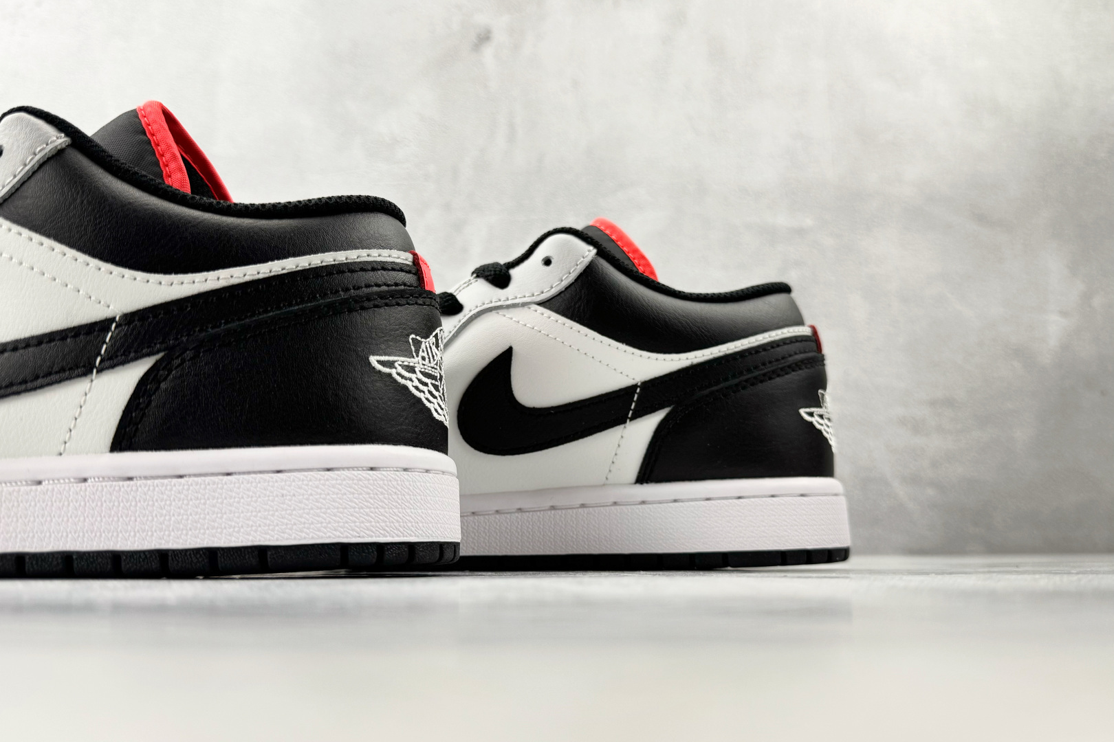 Jordan Air Jordan 1 白黑 553558-045