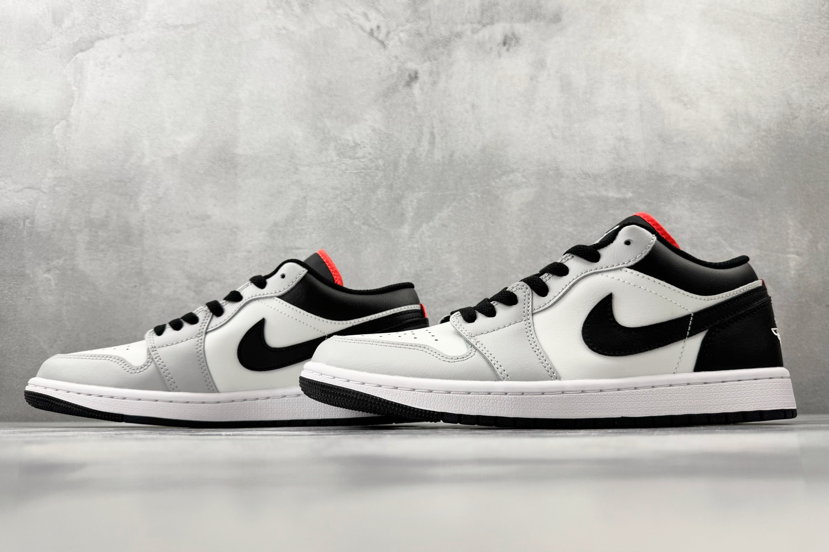 Jordan Air Jordan 1 白黑 553558-045
