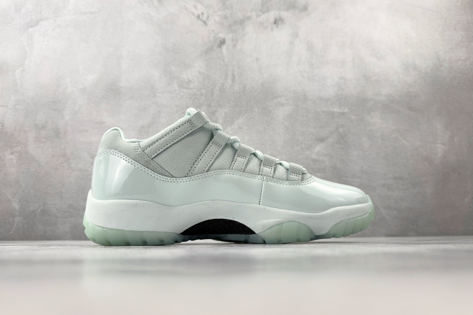 平台专供 Jordan Air Jordan 11 冰凤蓝 IW1882-300