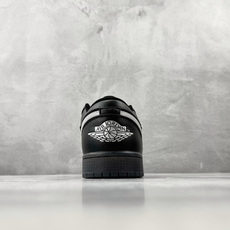 OT纯原 Jordan Air Jordan 1 Low 黑色货号:HV5968 001尺码:40 40 OT纯原 Jordan Air Jordan 1 Low 黑色货号:HV5968 001尺码:40 40