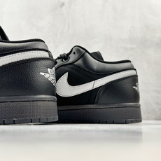 OT纯原 Jordan Air Jordan 1 Low 黑色货号:HV5968 001尺码:40 40 OT纯原 Jordan Air Jordan 1 Low 黑色货号:HV5968 001尺码:40 40