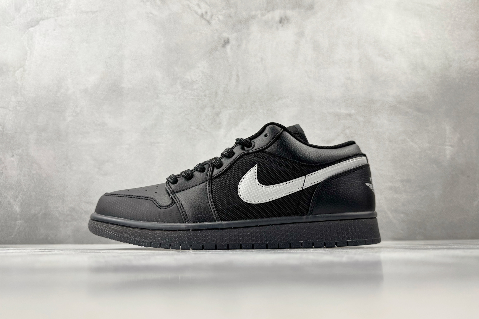 OT纯原 Jordan Air Jordan 1 Low 黑色货号：HV5968 001尺码：40 40