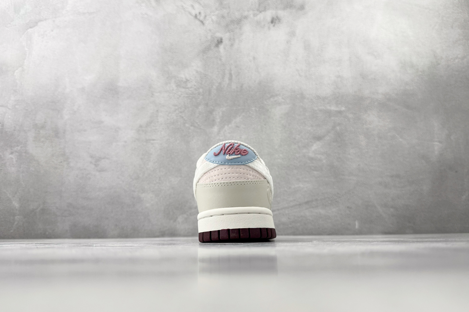 Nike Dunk Low ”Valentine’s Day” 情人节限定 米粉 IQ1145-610-Top High Quatity Cheap Sneakers Fashion Clothing Clothes Bags handbags Shoes of all Brand wholesale With The best Quality And Beautiful Price from China Factory Chinese suppliers wholesaler seller Nike Dunk Low ”Valentine’s Day” 情人节限定 米粉 IQ1145-610