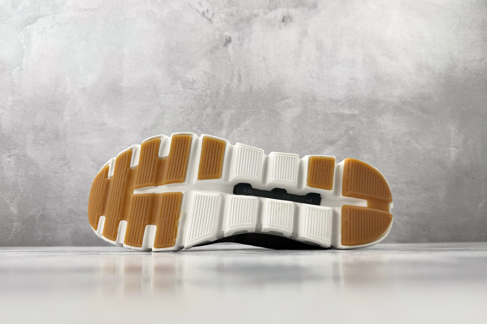 On Cloud 6 Versa 酒红 3WF10034125-Top High Quatity Cheap Sneakers Fashion Clothing Clothes Bags handbags Shoes of all Brand wholesale With The best Quality And Beautiful Price from China Factory Chinese suppliers wholesaler seller On Cloud 6 Versa 酒红 3WF10034125