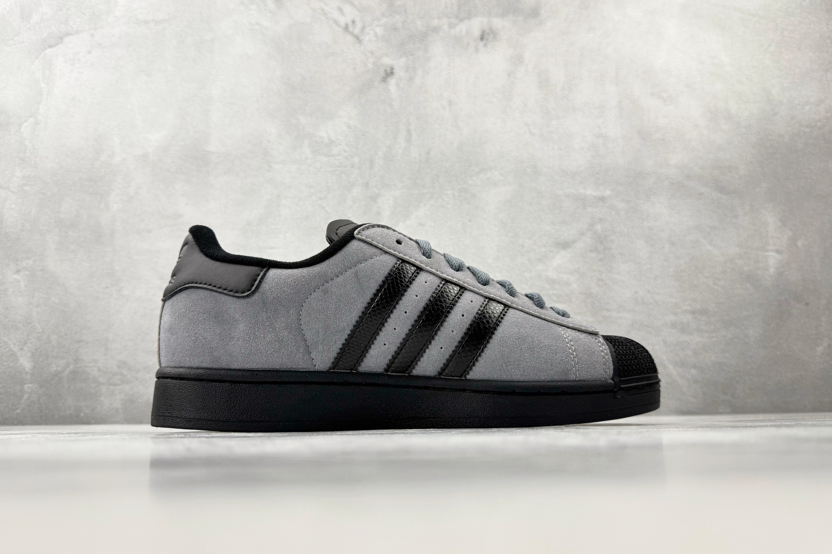平台专供 adidas originals Superstar 2 灰黑色 JH7697-Top High Quatity Cheap Sneakers Fashion Clothing Clothes Bags handbags Shoes of all Brand wholesale With The best Quality And Beautiful Price from China Factory Chinese suppliers wholesaler seller 平台专供 adidas originals Superstar 2 灰黑色 JH7697