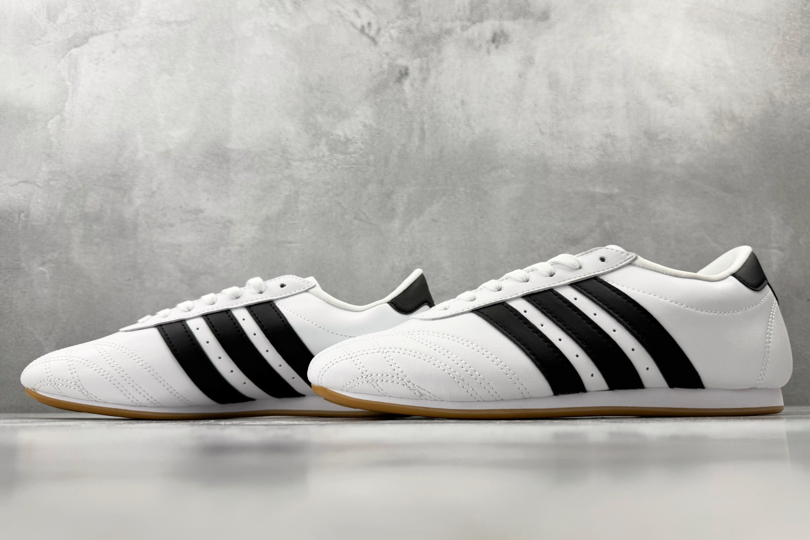 GOD 神版 adidas originals Taekwondo 白黑色货号：JS1194尺码：36 