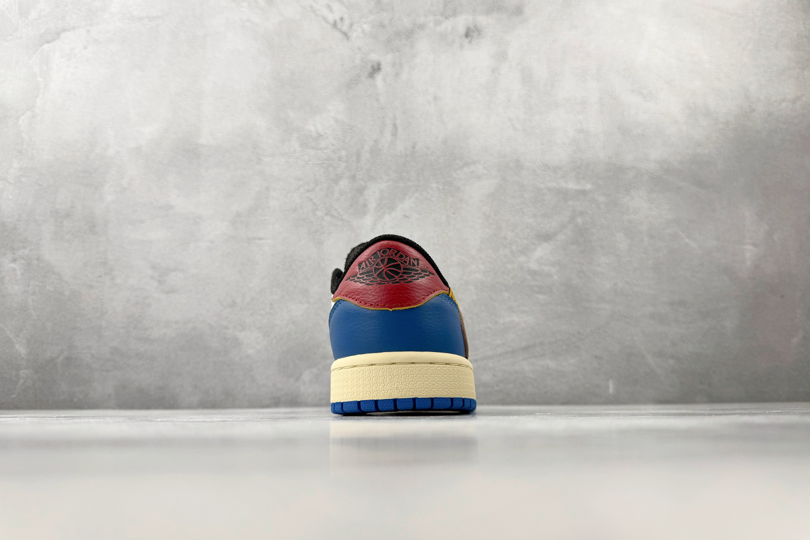 Travis Scott x union la x Jordan Air Jordan 1 retro low un 倒钩 白蓝 DM7866-111-Top High Quatity Cheap Sneakers Fashion Clothing Clothes Bags handbags Shoes of all Brand wholesale With The best Quality And Beautiful Price from China Factory Chinese suppliers wholesaler seller Travis Scott x union la x Jordan Air Jordan 1 retro low un 倒钩 白蓝 DM7866-111