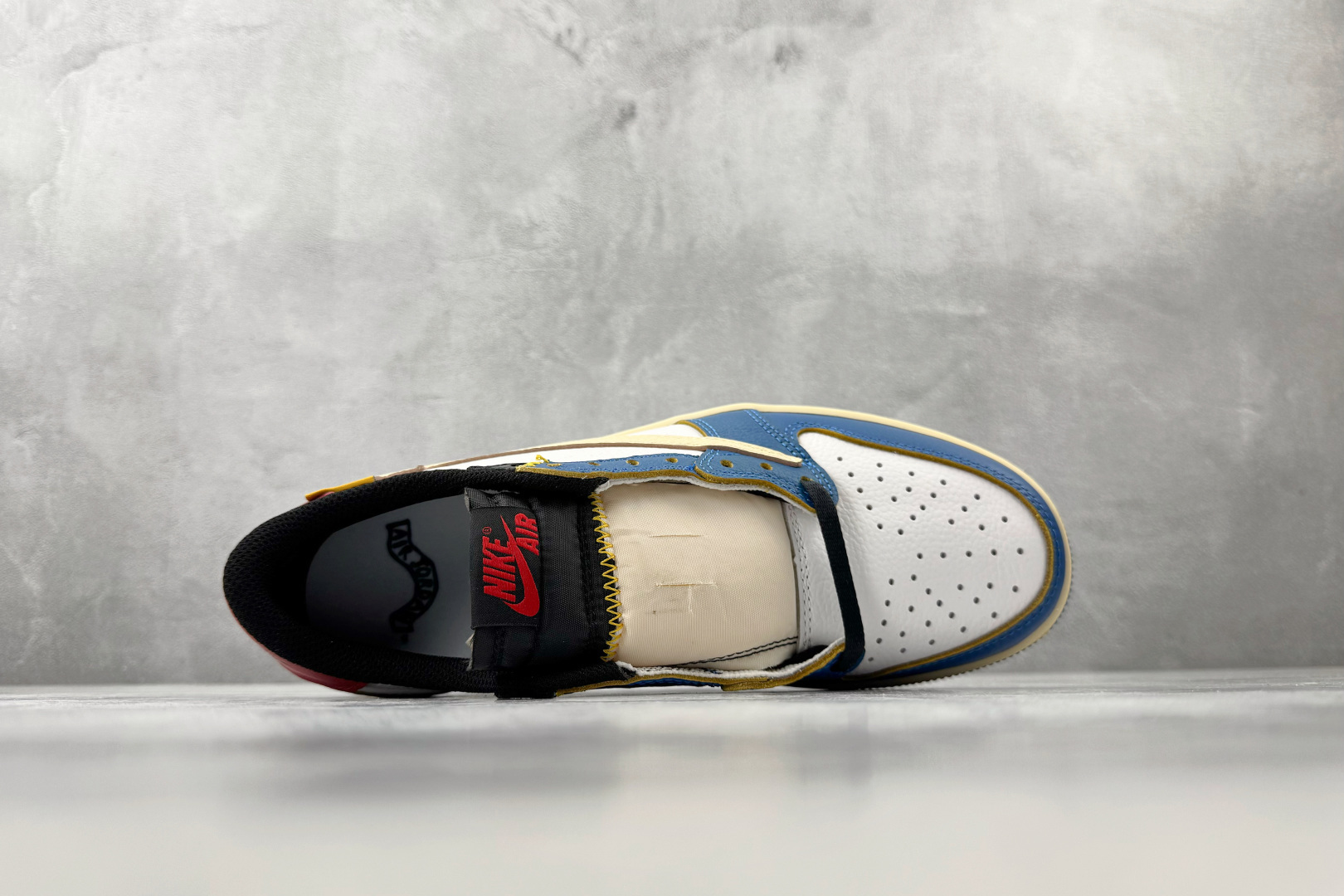 Travis Scott x union la x Jordan Air Jordan 1 retro low un 倒钩 白蓝 DM7866-111-Top High Quatity Cheap Sneakers Fashion Clothing Clothes Bags handbags Shoes of all Brand wholesale With The best Quality And Beautiful Price from China Factory Chinese suppliers wholesaler seller Travis Scott x union la x Jordan Air Jordan 1 retro low un 倒钩 白蓝 DM7866-111