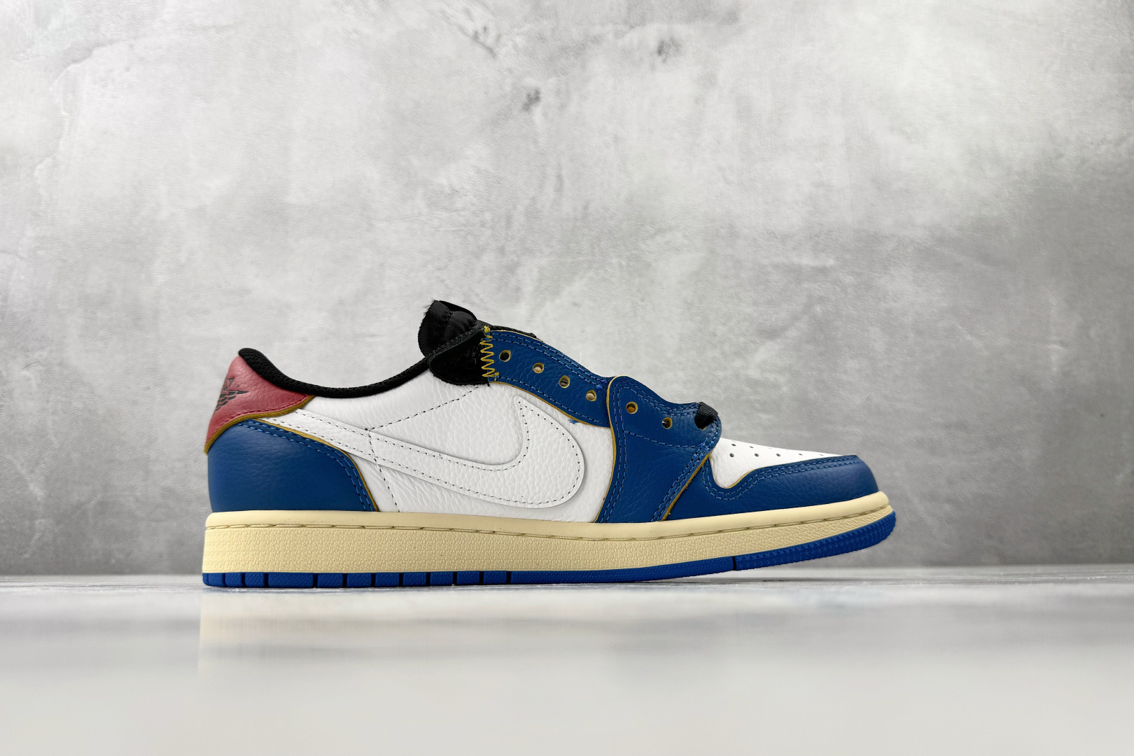 Travis Scott x union la x Jordan Air Jordan 1 retro low un 倒钩 白蓝 DM7866-111-Top High Quatity Cheap Sneakers Fashion Clothing Clothes Bags handbags Shoes of all Brand wholesale With The best Quality And Beautiful Price from China Factory Chinese suppliers wholesaler seller Travis Scott x union la x Jordan Air Jordan 1 retro low un 倒钩 白蓝 DM7866-111