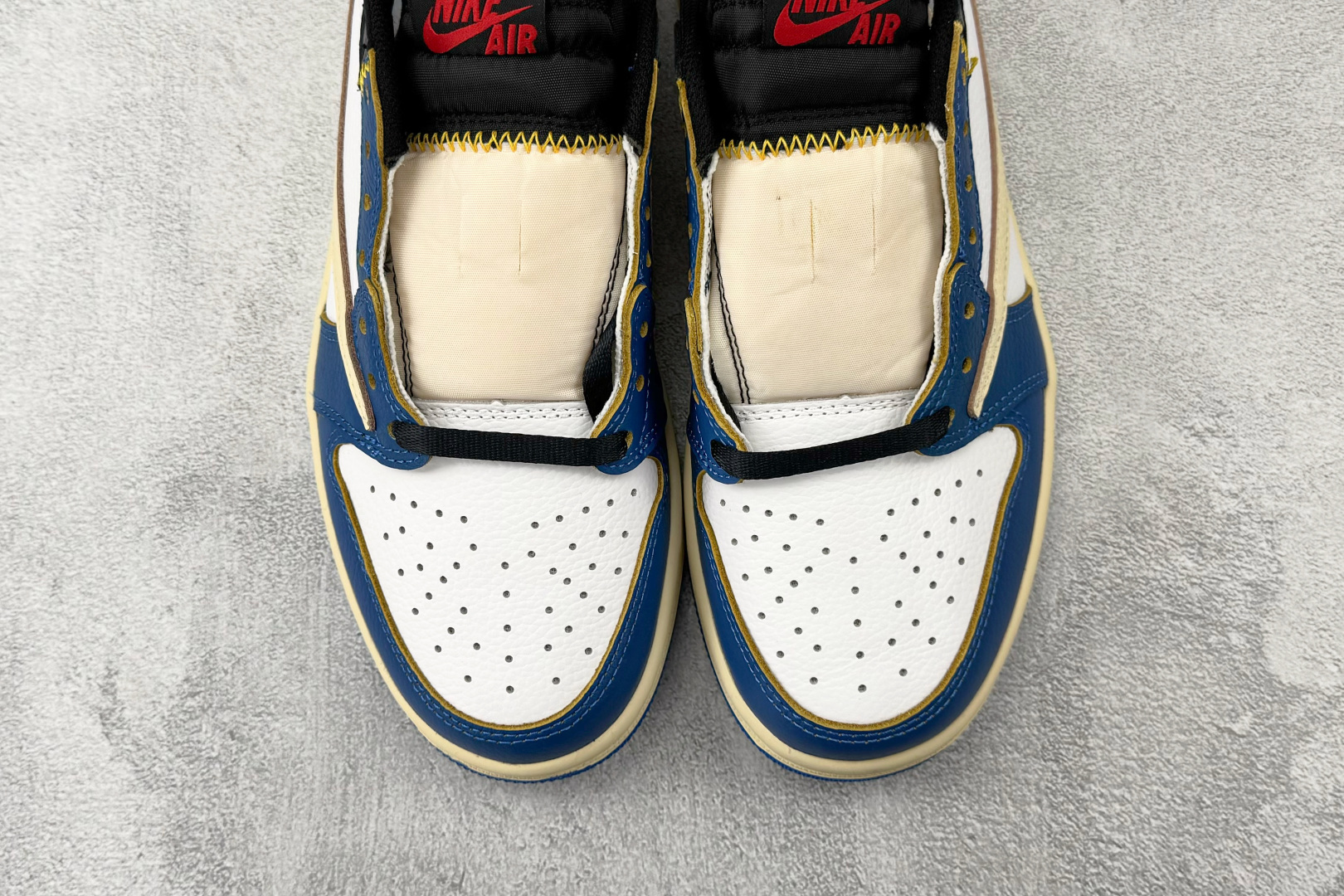 Travis Scott x union la x Jordan Air Jordan 1 retro low un 倒钩 白蓝 DM7866-111-Top High Quatity Cheap Sneakers Fashion Clothing Clothes Bags handbags Shoes of all Brand wholesale With The best Quality And Beautiful Price from China Factory Chinese suppliers wholesaler seller Travis Scott x union la x Jordan Air Jordan 1 retro low un 倒钩 白蓝 DM7866-111
