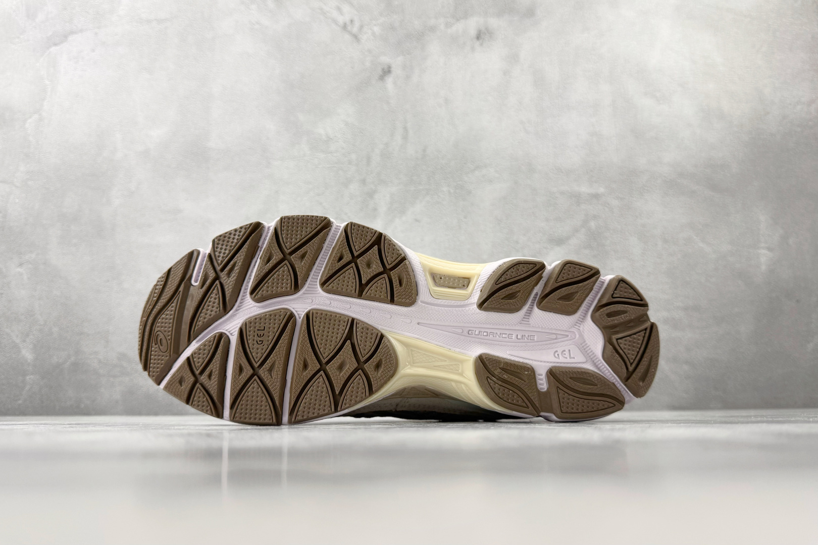 Asics GEL-NYC系列 “White/Feather Grey”米棕色 1203A663-102-Top High Quatity Cheap Sneakers Fashion Clothing Clothes Bags handbags Shoes of all Brand wholesale With The best Quality And Beautiful Price from China Factory Chinese suppliers wholesaler seller Asics GEL-NYC系列 “White/Feather Grey”米棕色 1203A663-102