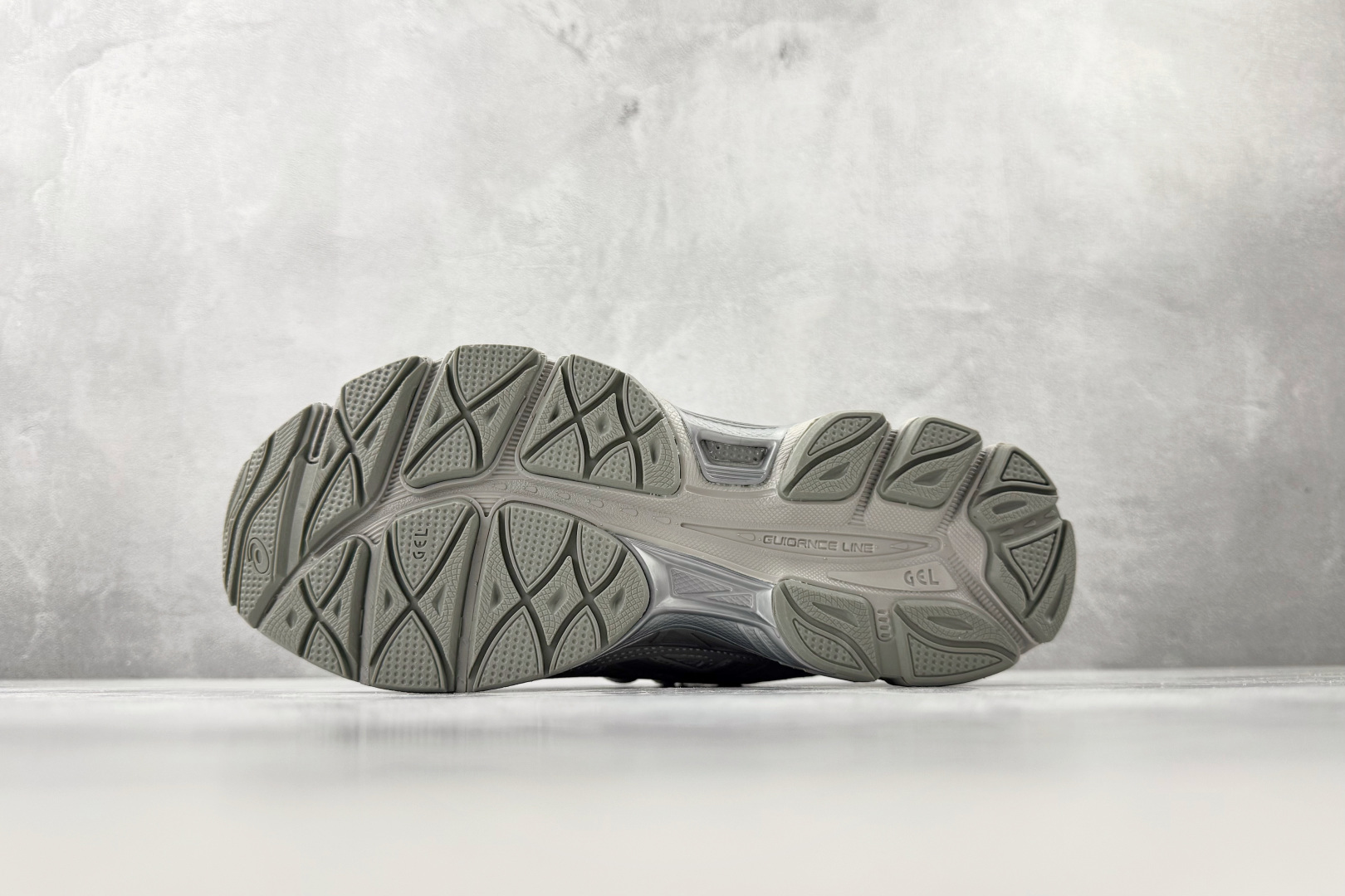 Asics Gel NRGD 灰色 1203A735-020-Top High Quatity Cheap Sneakers Fashion Clothing Clothes Bags handbags Shoes of all Brand wholesale With The best Quality And Beautiful Price from China Factory Chinese suppliers wholesaler seller Asics Gel NRGD 灰色 1203A735-020