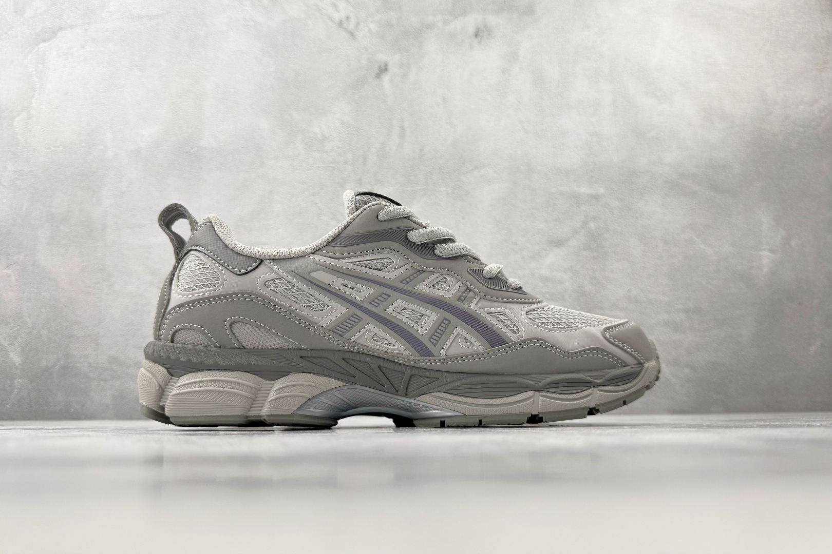 Asics Gel NRGD 灰色 1203A735-020-Top High Quatity Cheap Sneakers Fashion Clothing Clothes Bags handbags Shoes of all Brand wholesale With The best Quality And Beautiful Price from China Factory Chinese suppliers wholesaler seller Asics Gel NRGD 灰色 1203A735-020
