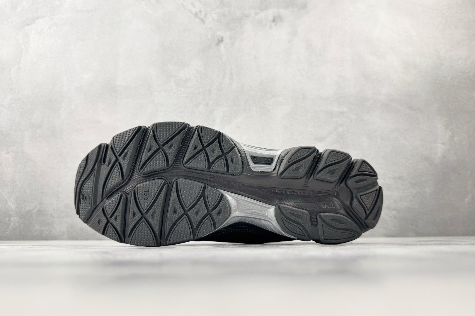 Asics Gel NRGD 黑色 1203A735-001-Top High Quatity Cheap Sneakers Fashion Clothing Clothes Bags handbags Shoes of all Brand wholesale With The best Quality And Beautiful Price from China Factory Chinese suppliers wholesaler seller Asics Gel NRGD 黑色 1203A735-001