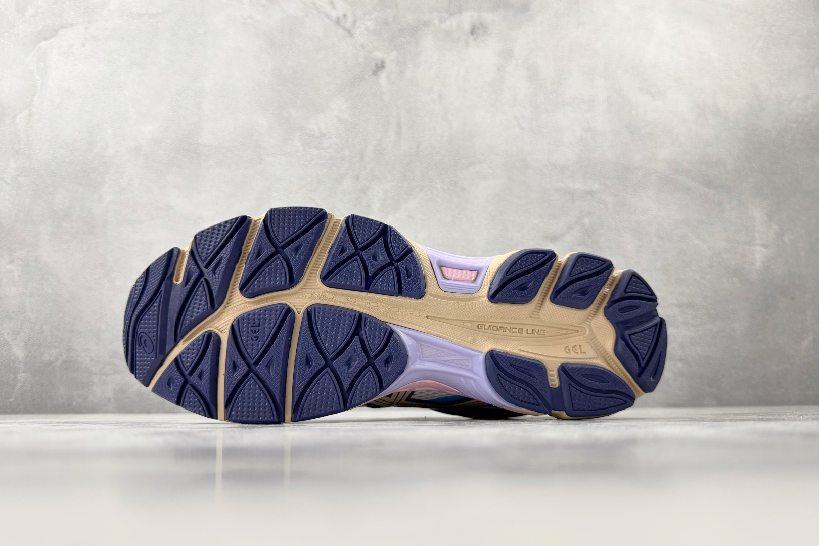 ASICS Gel-Cumulus 16 灰紫 1203A763-020-Top High Quatity Cheap Sneakers Fashion Clothing Clothes Bags handbags Shoes of all Brand wholesale With The best Quality And Beautiful Price from China Factory Chinese suppliers wholesaler seller ASICS Gel-Cumulus 16 灰紫 1203A763-020