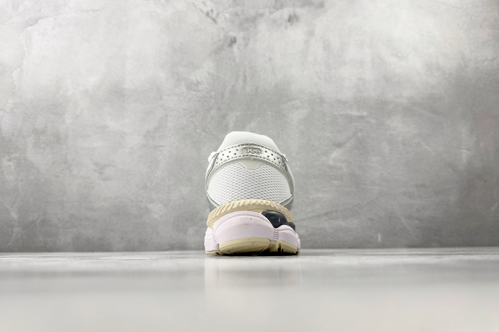 ASICS Gel-Cumulus 16 灰绿 1203A733-Top High Quatity Cheap Sneakers Fashion Clothing Clothes Bags handbags Shoes of all Brand wholesale With The best Quality And Beautiful Price from China Factory Chinese suppliers wholesaler seller ASICS Gel-Cumulus 16 灰绿 1203A733