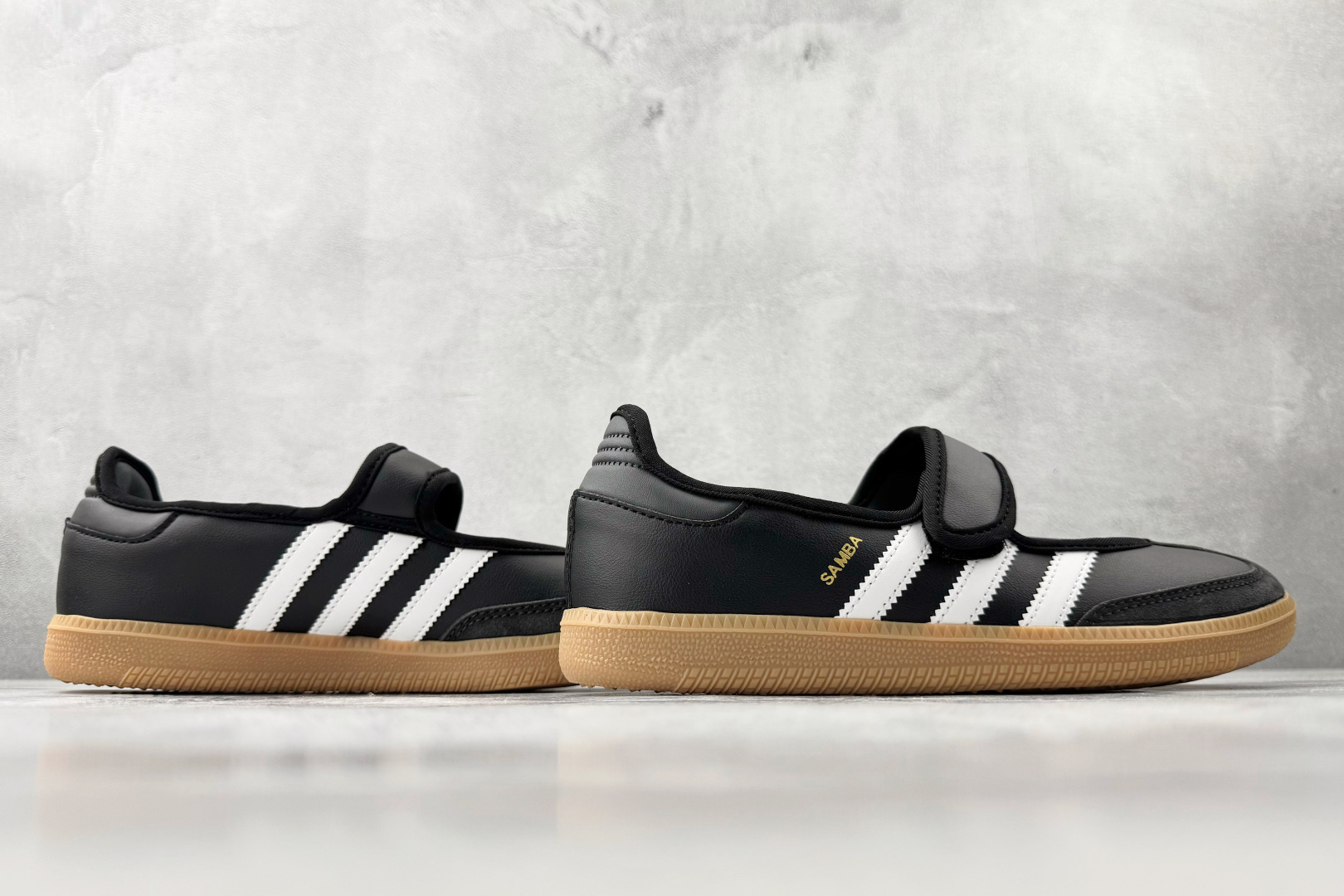 adidas originals Samba Jane 珍黑 JQ6445-Top High Quatity Cheap Sneakers Fashion Clothing Clothes Bags handbags Shoes of all Brand wholesale With The best Quality And Beautiful Price from China Factory Chinese suppliers wholesaler seller adidas originals Samba Jane 珍黑 JQ6445
