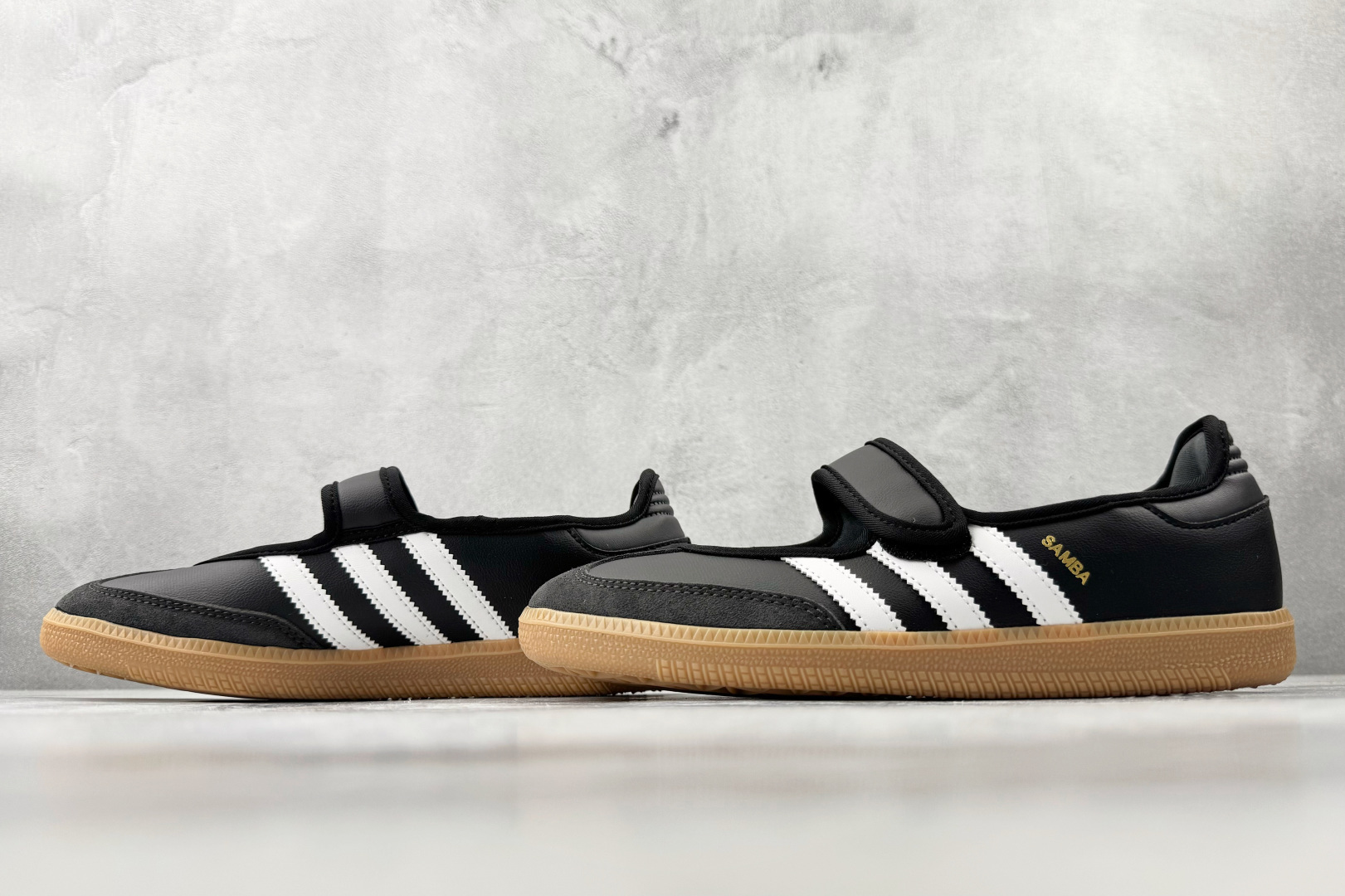adidas originals Samba Jane 珍黑 JQ6445-Top High Quatity Cheap Sneakers Fashion Clothing Clothes Bags handbags Shoes of all Brand wholesale With The best Quality And Beautiful Price from China Factory Chinese suppliers wholesaler seller adidas originals Samba Jane 珍黑 JQ6445