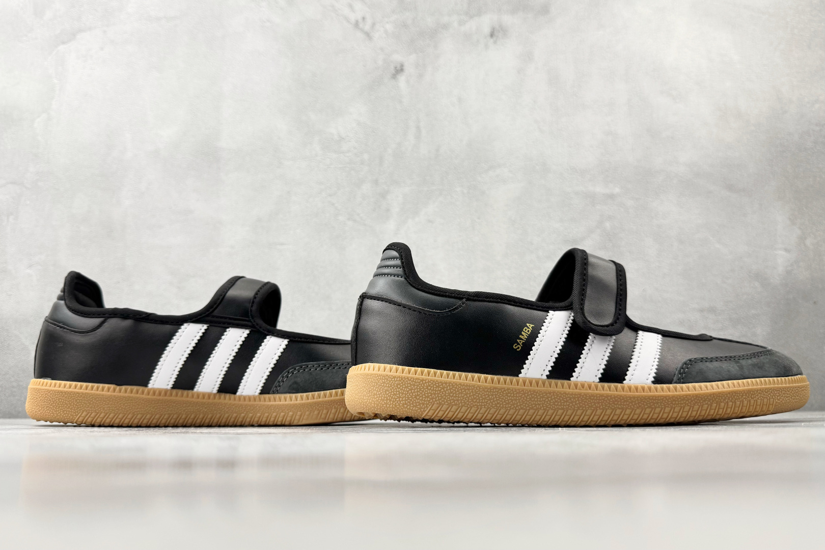 adidas originals Samba Jane 珍黑 JQ6445-Top High Quatity Cheap Sneakers Fashion Clothing Clothes Bags handbags Shoes of all Brand wholesale With The best Quality And Beautiful Price from China Factory Chinese suppliers wholesaler seller adidas originals Samba Jane 珍黑 JQ6445