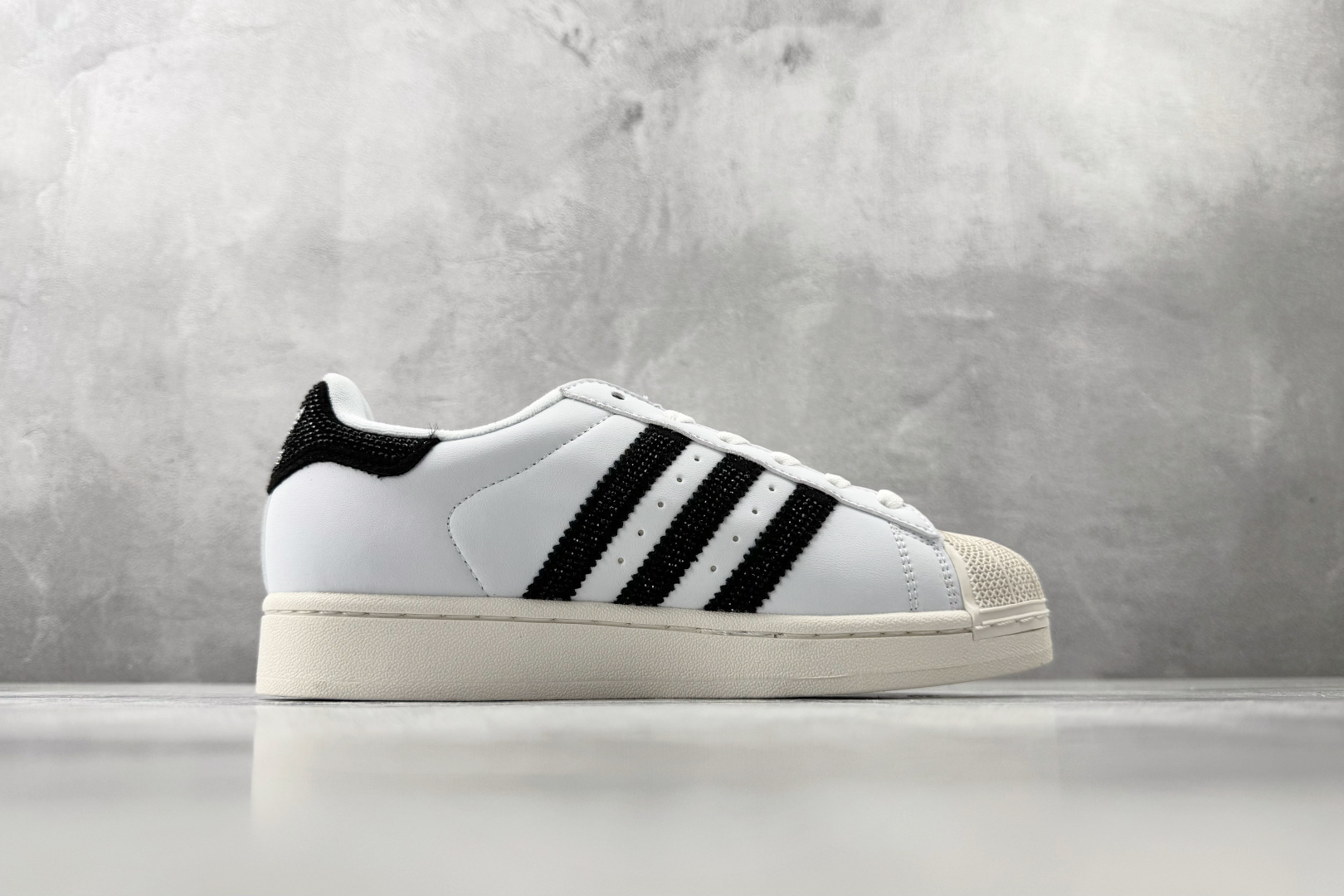 adidas originals Superstar 2 白色 HQ2285-Top High Quatity Cheap Sneakers Fashion Clothing Clothes Bags handbags Shoes of all Brand wholesale With The best Quality And Beautiful Price from China Factory Chinese suppliers wholesaler seller adidas originals Superstar 2 白色 HQ2285