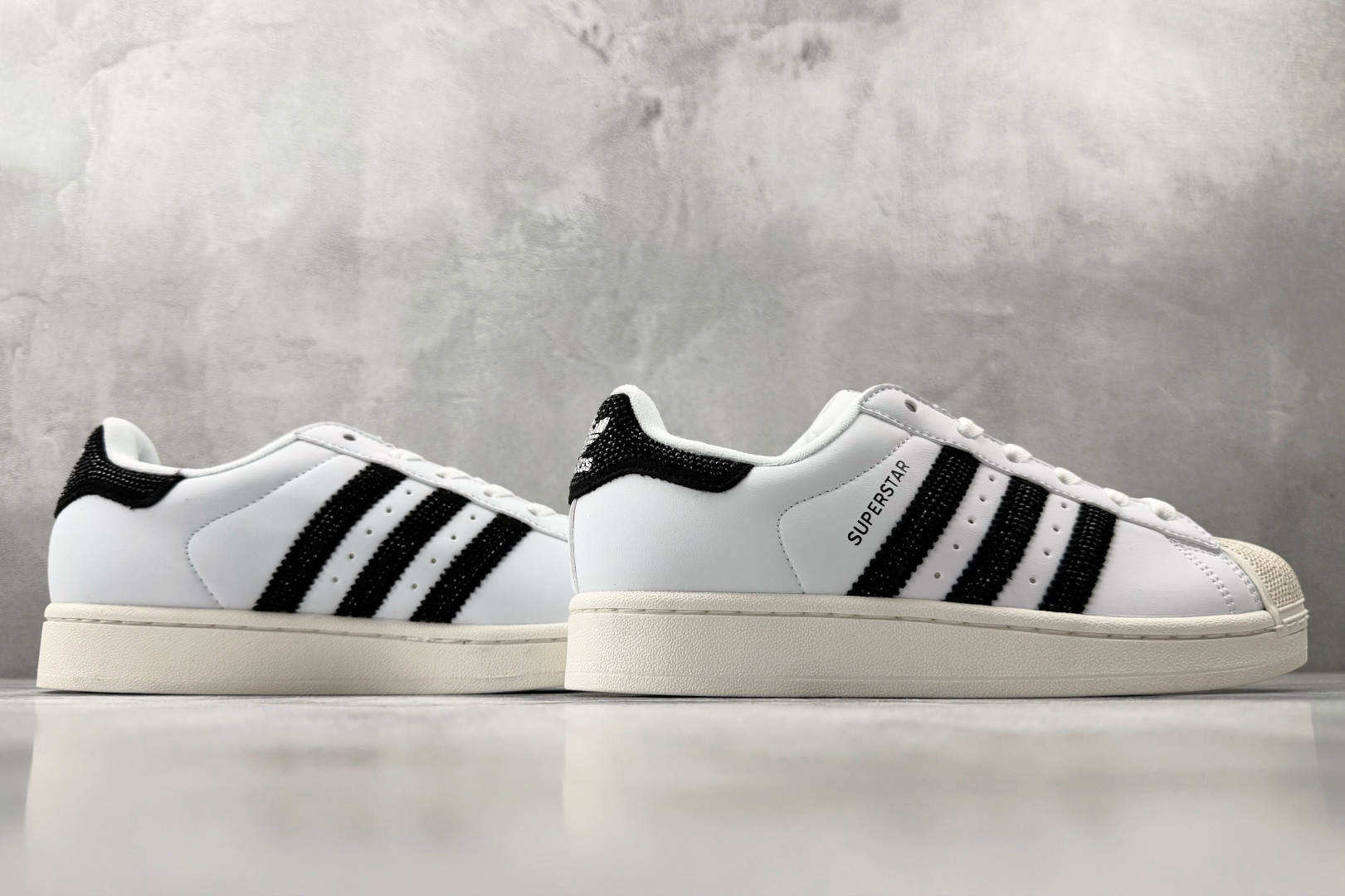 adidas originals Superstar 2 白色 HQ2285-Top High Quatity Cheap Sneakers Fashion Clothing Clothes Bags handbags Shoes of all Brand wholesale With The best Quality And Beautiful Price from China Factory Chinese suppliers wholesaler seller adidas originals Superstar 2 白色 HQ2285