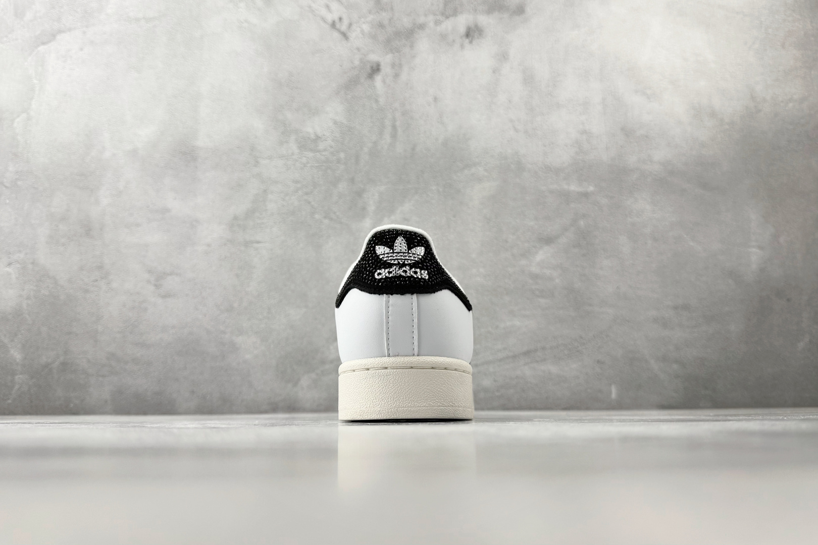 adidas originals Superstar 2 白色 HQ2285-Top High Quatity Cheap Sneakers Fashion Clothing Clothes Bags handbags Shoes of all Brand wholesale With The best Quality And Beautiful Price from China Factory Chinese suppliers wholesaler seller adidas originals Superstar 2 白色 HQ2285