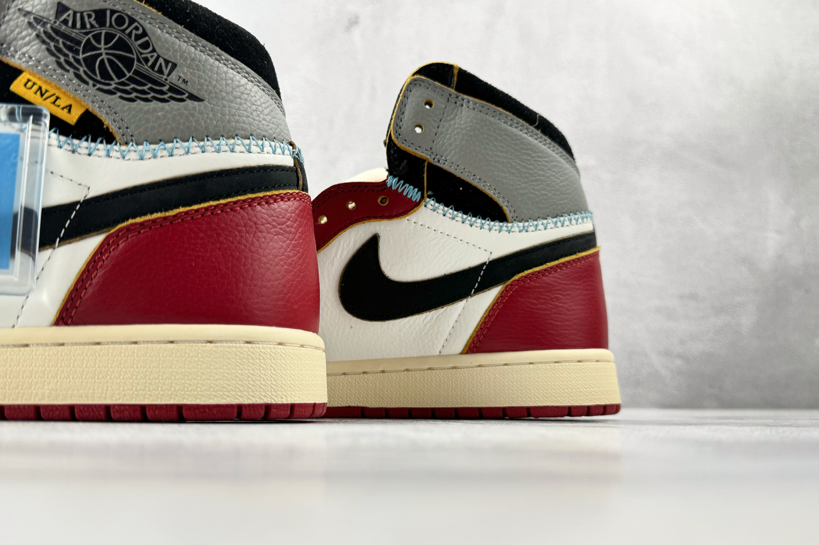 平台爆款 Union x Jordan Air Jordan 1 白红灰 HV8563-600 尺码 35.5 36 36.5 37.5 38 38.5 39 40 40.5 41 42 42.5 43 44 44.5 45 46 46.5 47.5 48 48.5 编码 47-Top High Quatity Cheap Sneakers Fashion Clothing Clothes Bags handbags Shoes of all Brand wholesale With The best Quality And Beautiful Price from China Factory Chinese suppliers wholesaler seller 平台爆款 Union x Jordan Air Jordan 1 白红灰 HV8563-600 尺码 35.5 36 36.5 37.5 38 38.5 39 40 40.5 41 42 42.5 43 44 44.5 45 46 46.5 47.5 48 48.5 编码 47