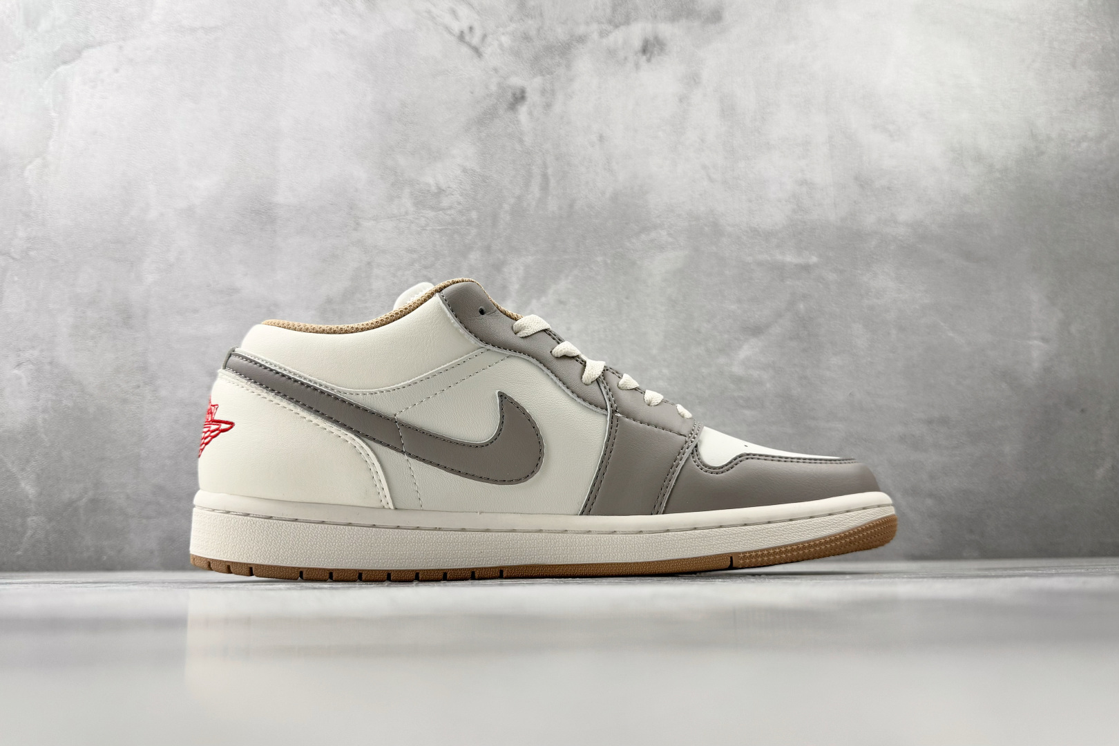 平台爆款 Jordan Air Jordan 1 Low 米灰 553558-169-Top High Quatity Cheap Sneakers Fashion Clothing Clothes Bags handbags Shoes of all Brand wholesale With The best Quality And Beautiful Price from China Factory Chinese suppliers wholesaler seller 平台爆款 Jordan Air Jordan 1 Low 米灰 553558-169